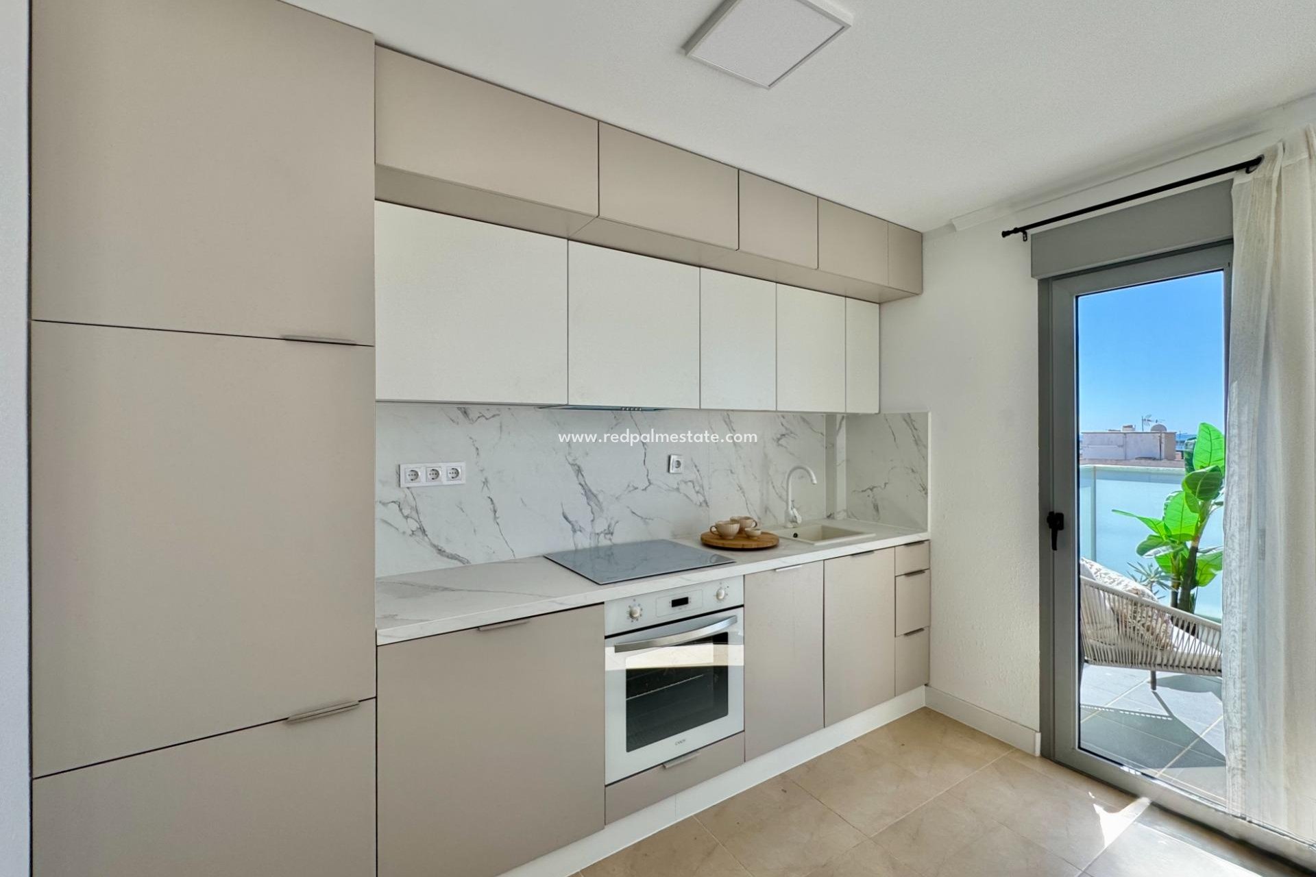 Reventa - Apartamento -
Torrevieja - PARQUE DE LAS NACIONES