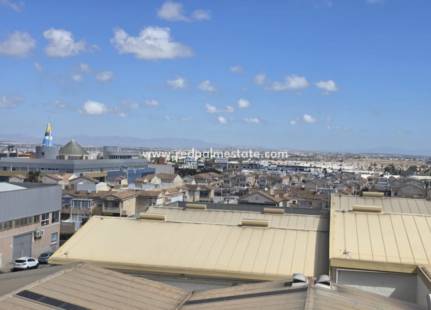 Reventa - Apartamento -
Torrevieja - Parque las naciones