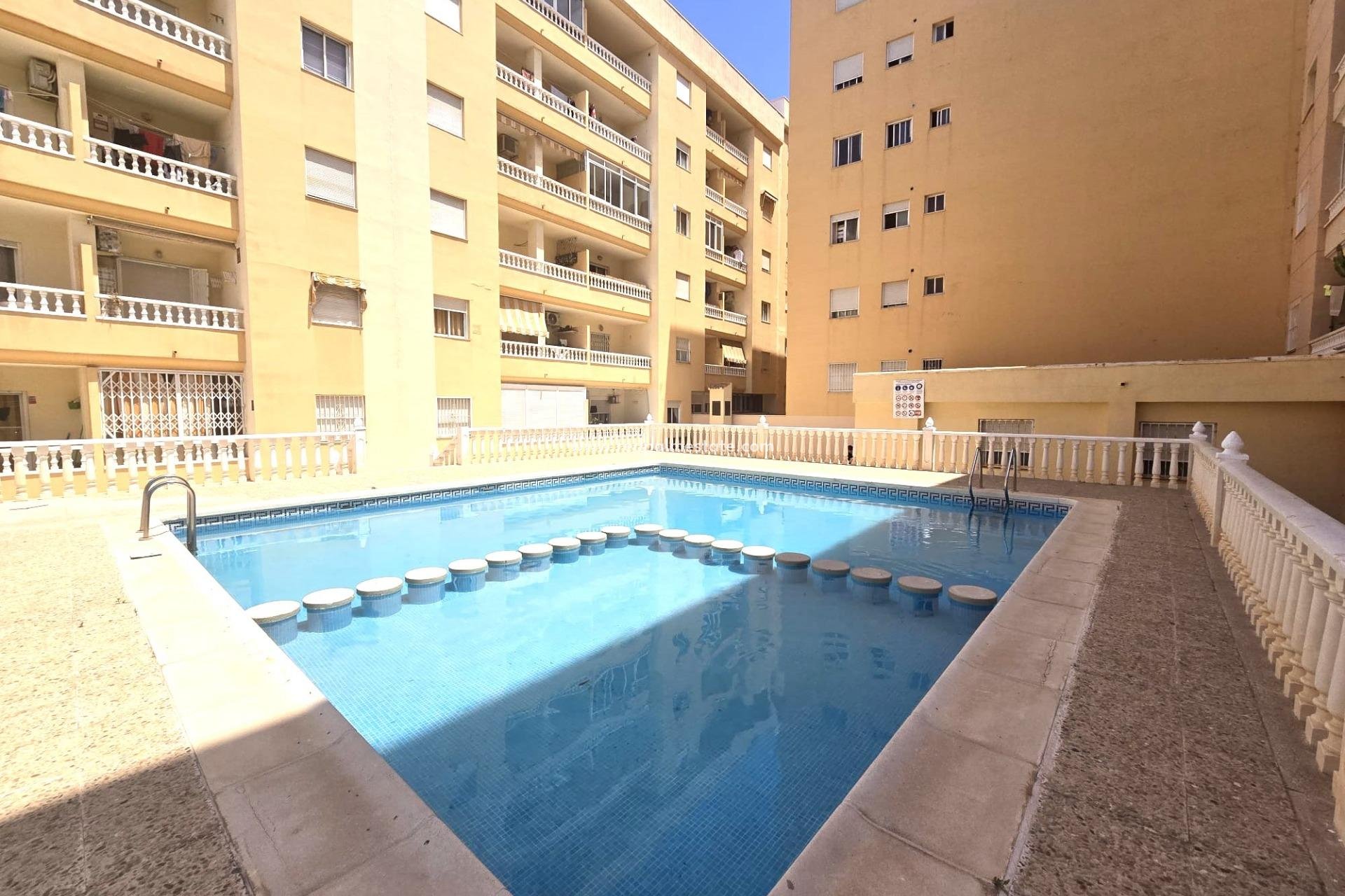 Reventa - Apartamento -
Torrevieja - Parque las naciones