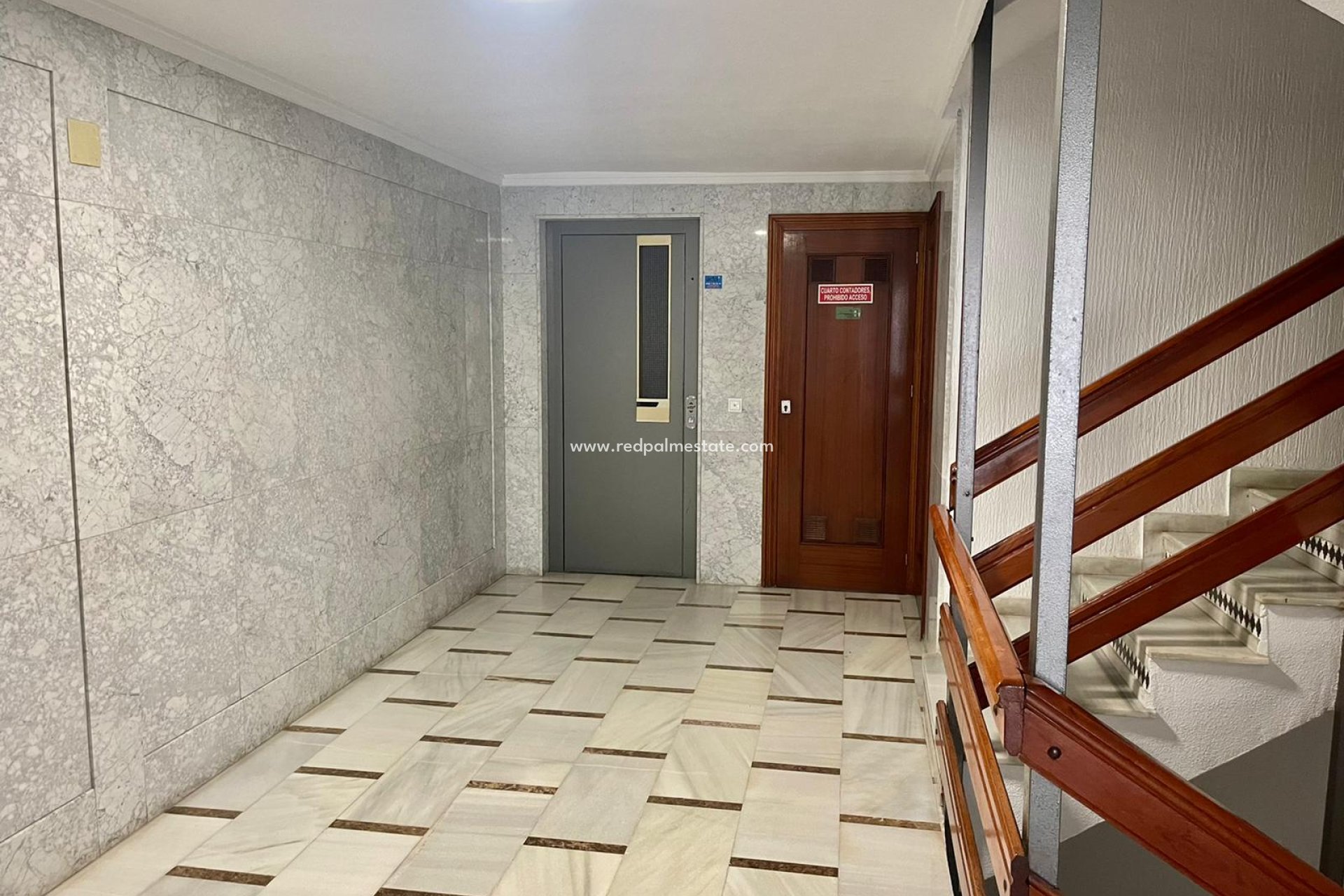 Reventa - Apartamento -
Torrevieja - Playa Acequion