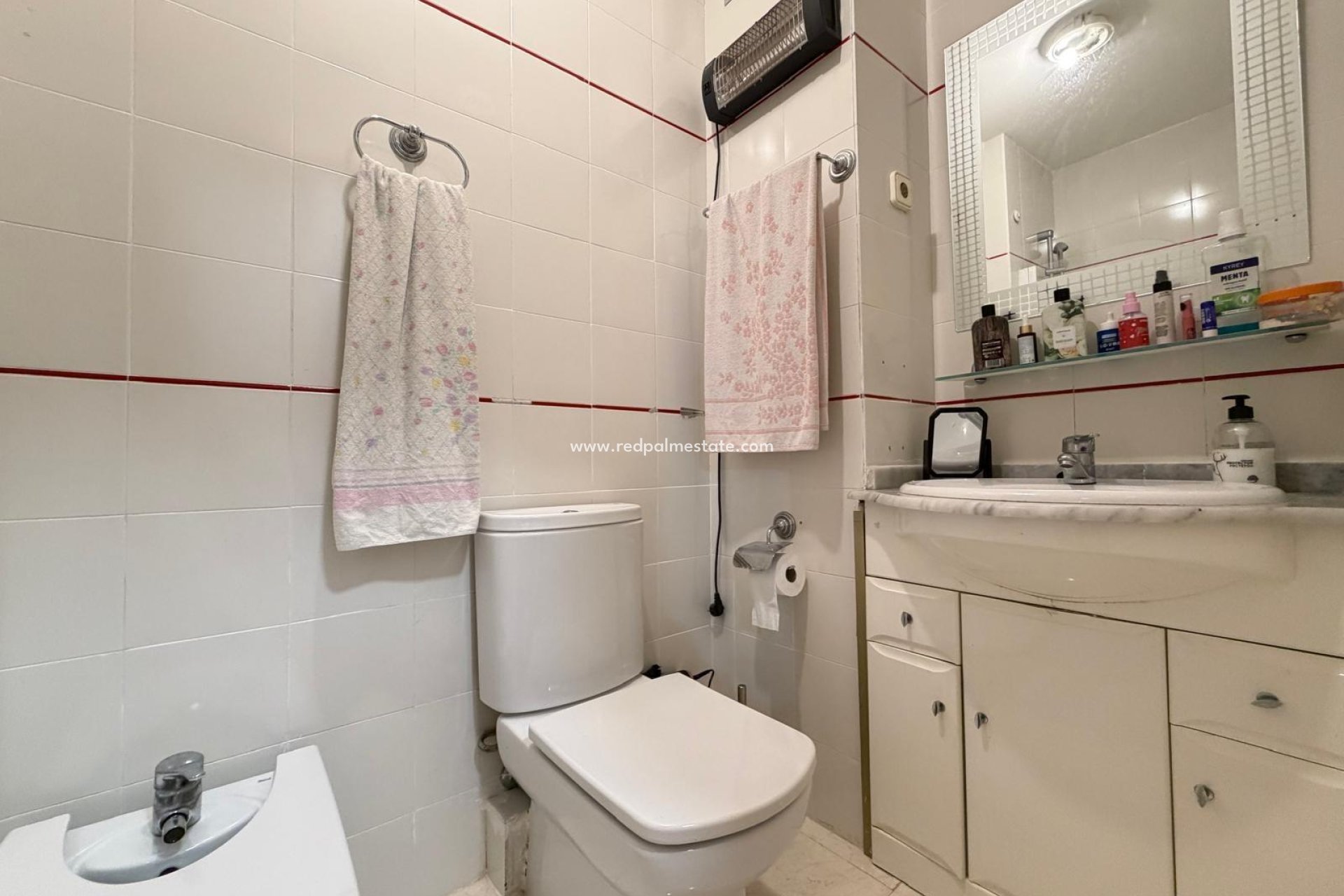 Reventa - Apartamento -
Torrevieja - Playa de los Locos