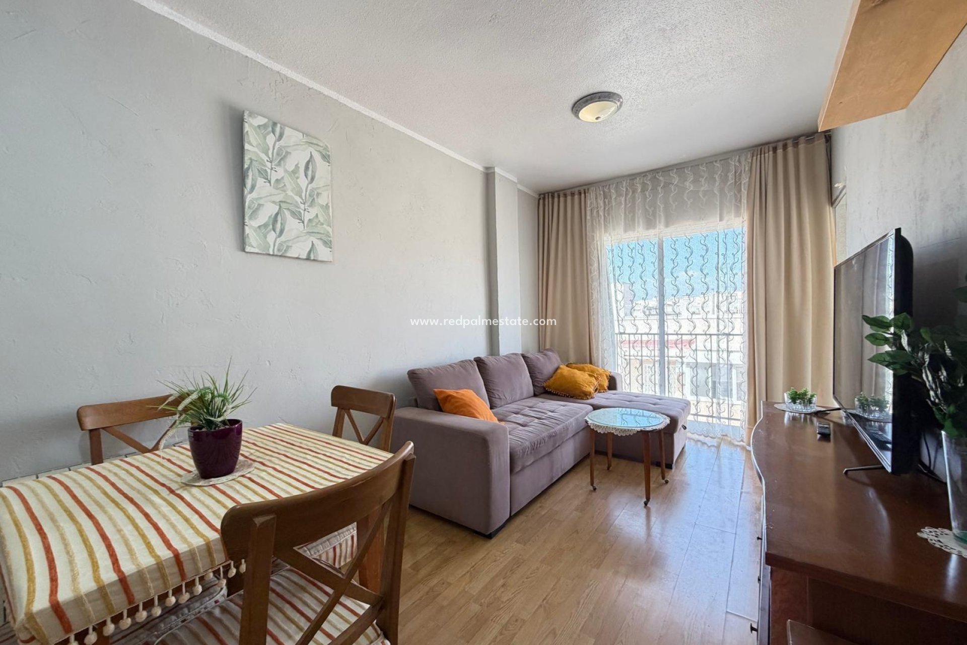 Reventa - Apartamento -
Torrevieja - Playa de los Locos