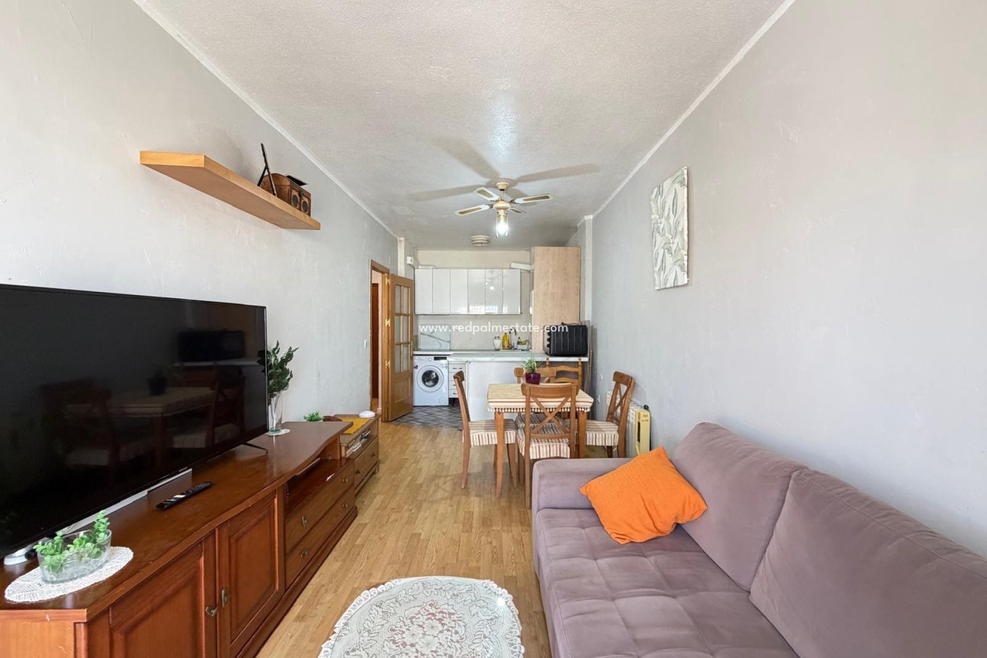 Reventa - Apartamento -
Torrevieja - Playa de los Locos