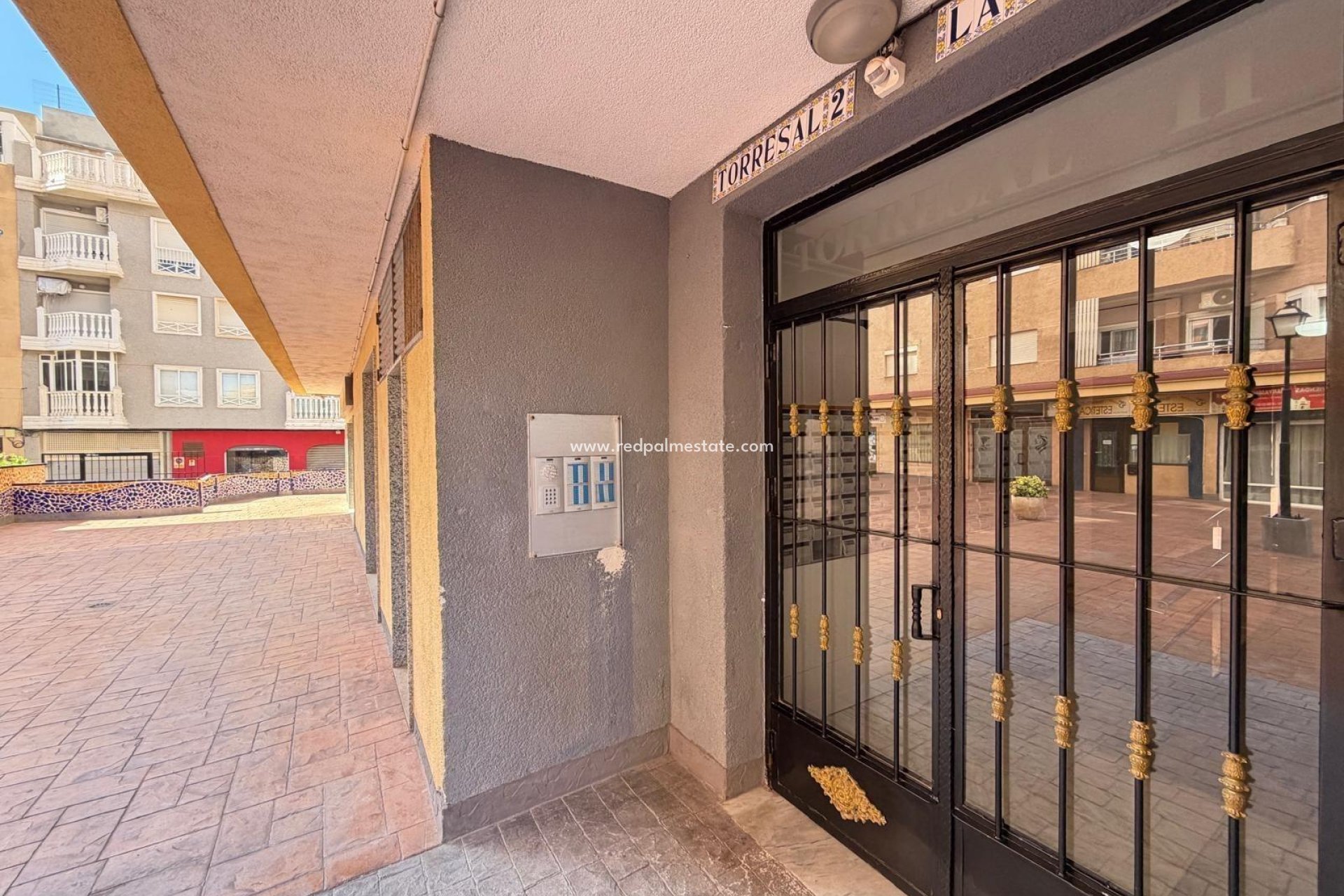 Reventa - Apartamento -
Torrevieja - Playa de los Locos