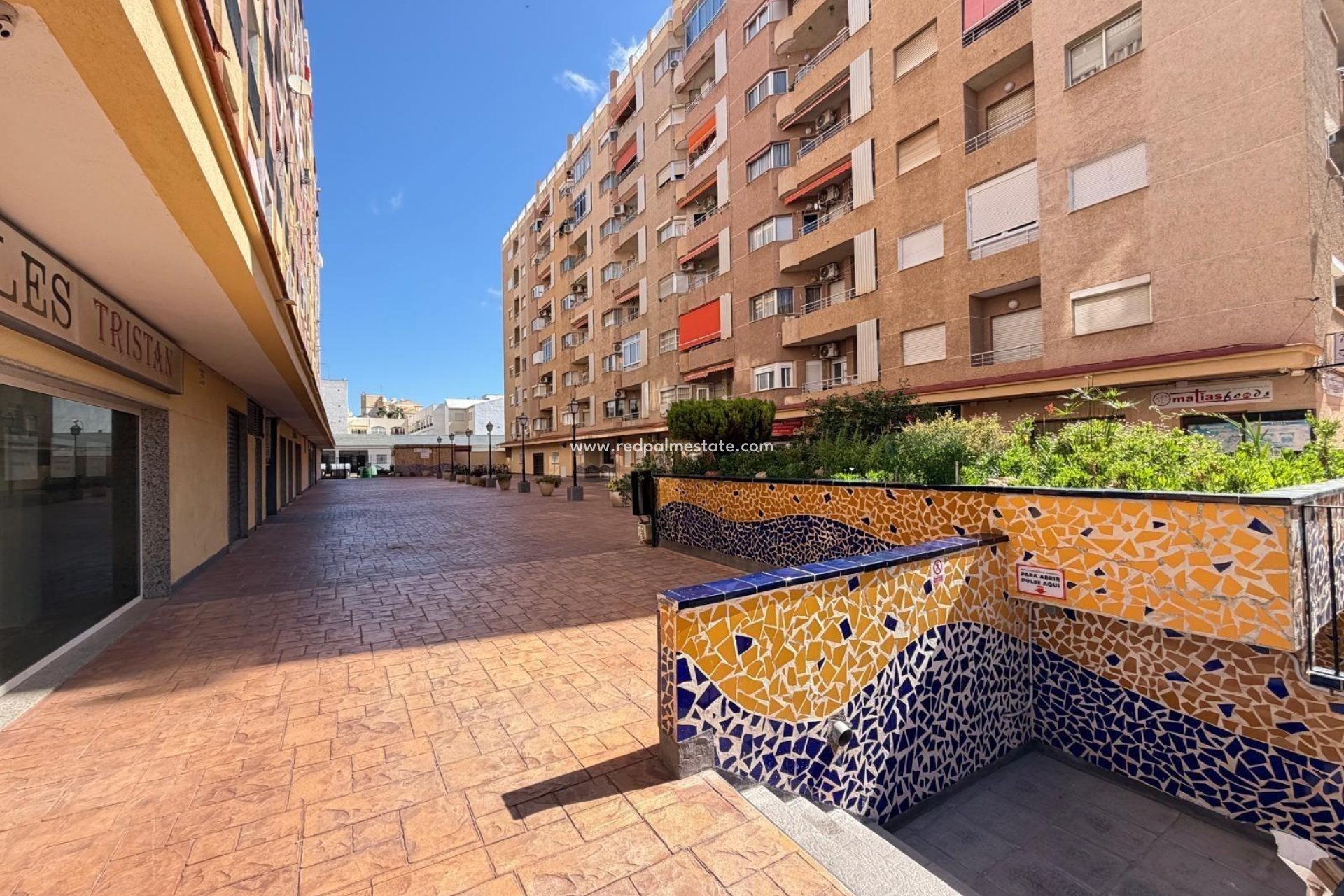 Reventa - Apartamento -
Torrevieja - Playa de los Locos