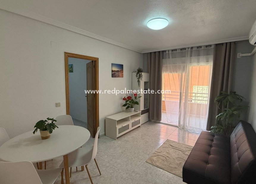 Reventa - Apartamento -
Torrevieja - Playa de los Locos