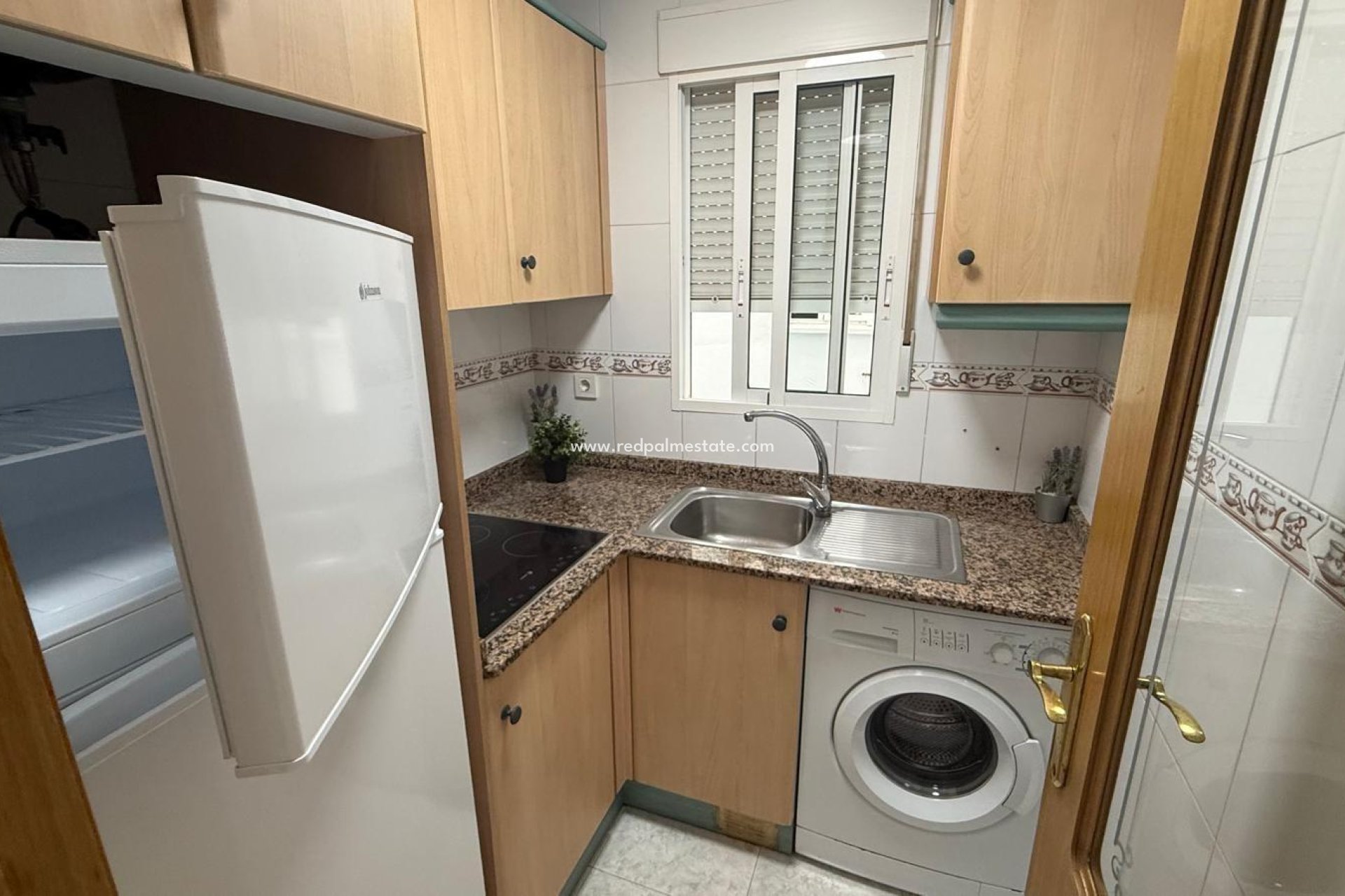 Reventa - Apartamento -
Torrevieja - Playa de los Locos