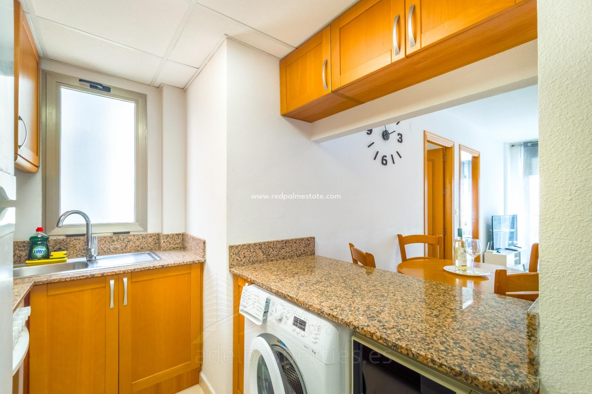 Reventa - Apartamento -
Torrevieja - Playa de los Locos