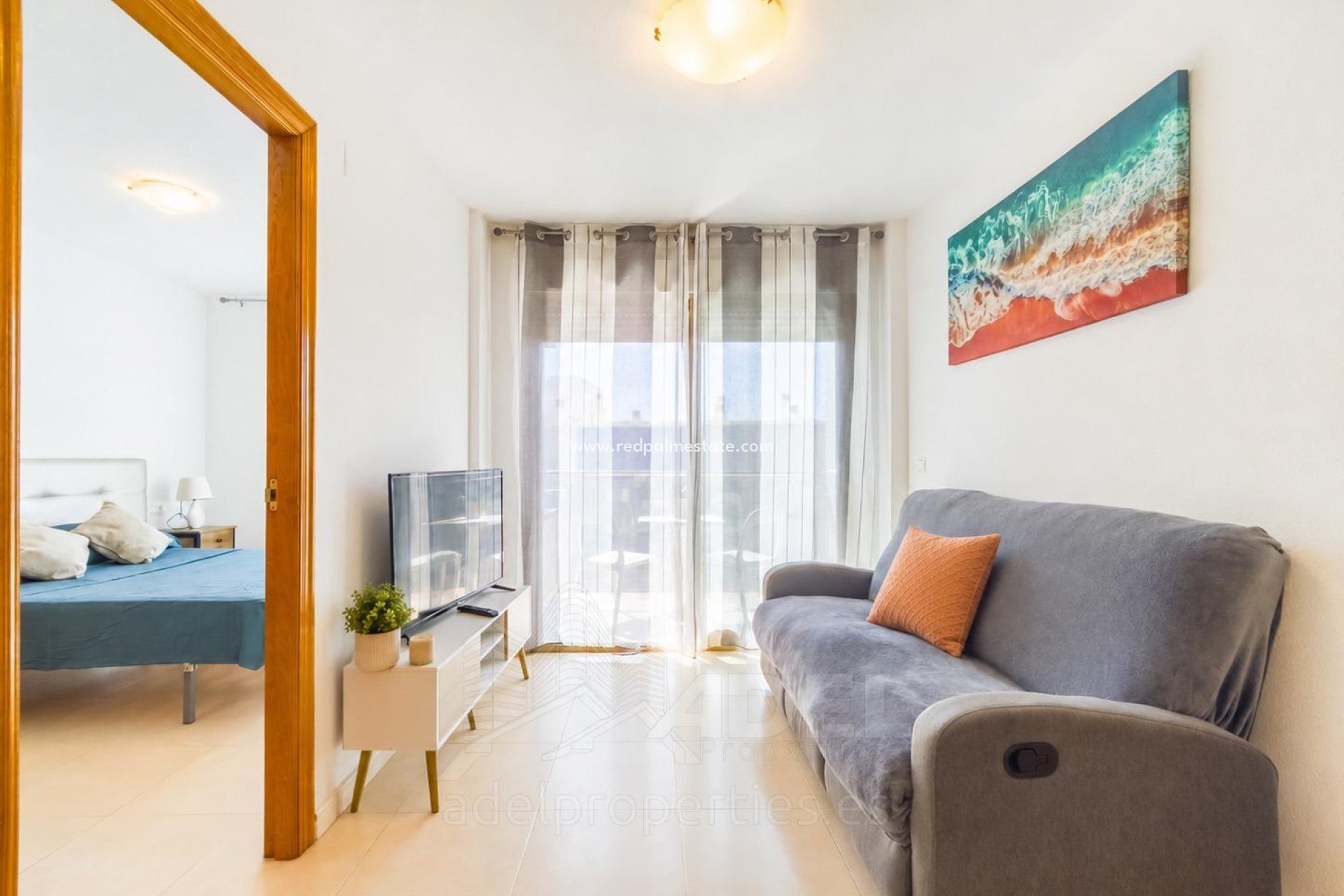 Reventa - Apartamento -
Torrevieja - Playa de los Locos