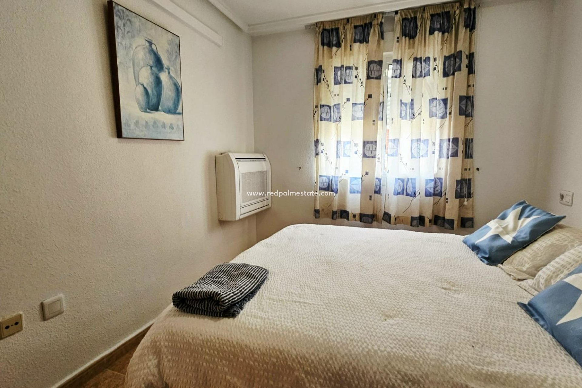 Reventa - Apartamento -
Torrevieja - Playa de los Locos