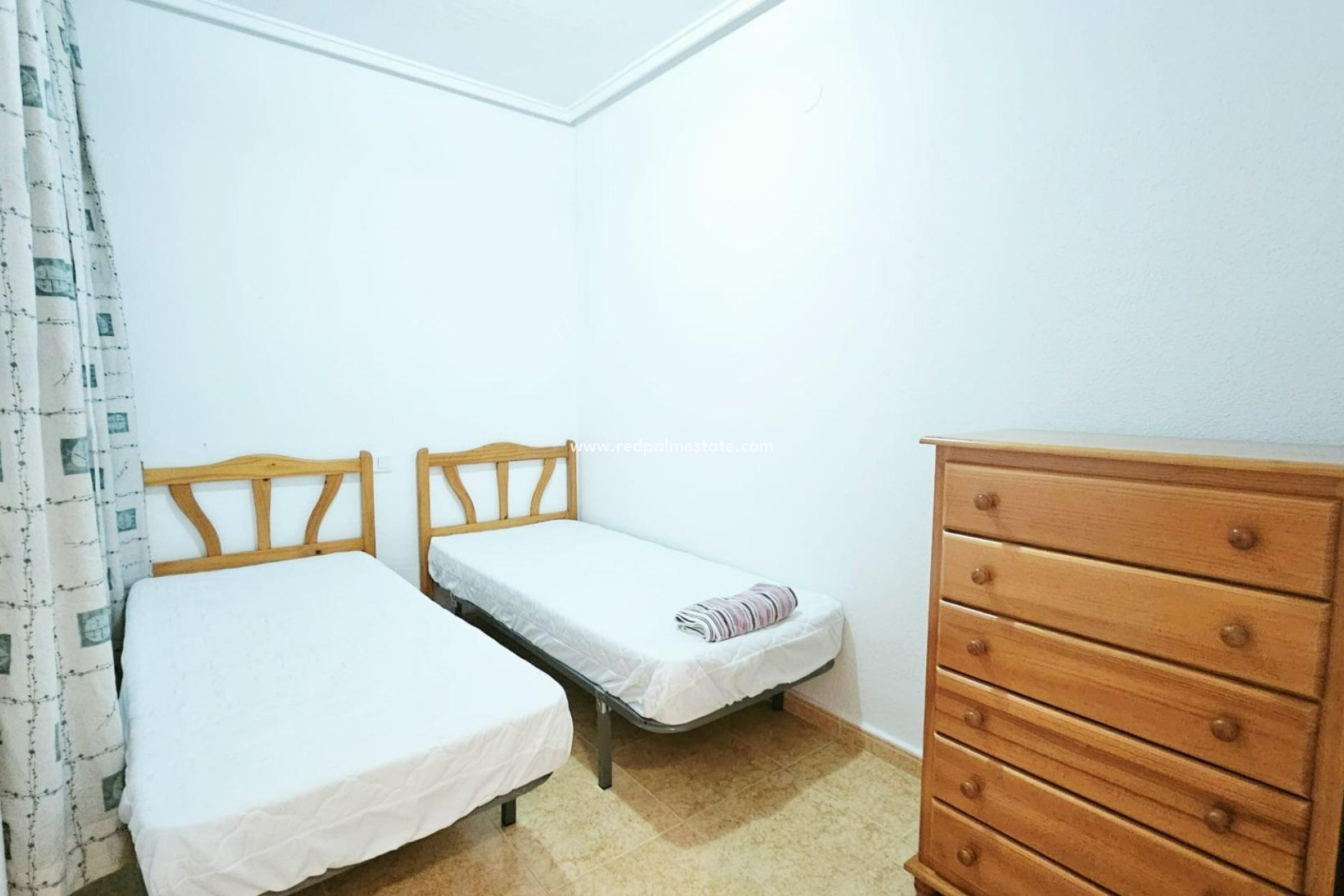 Reventa - Apartamento -
Torrevieja - Playa de los Locos