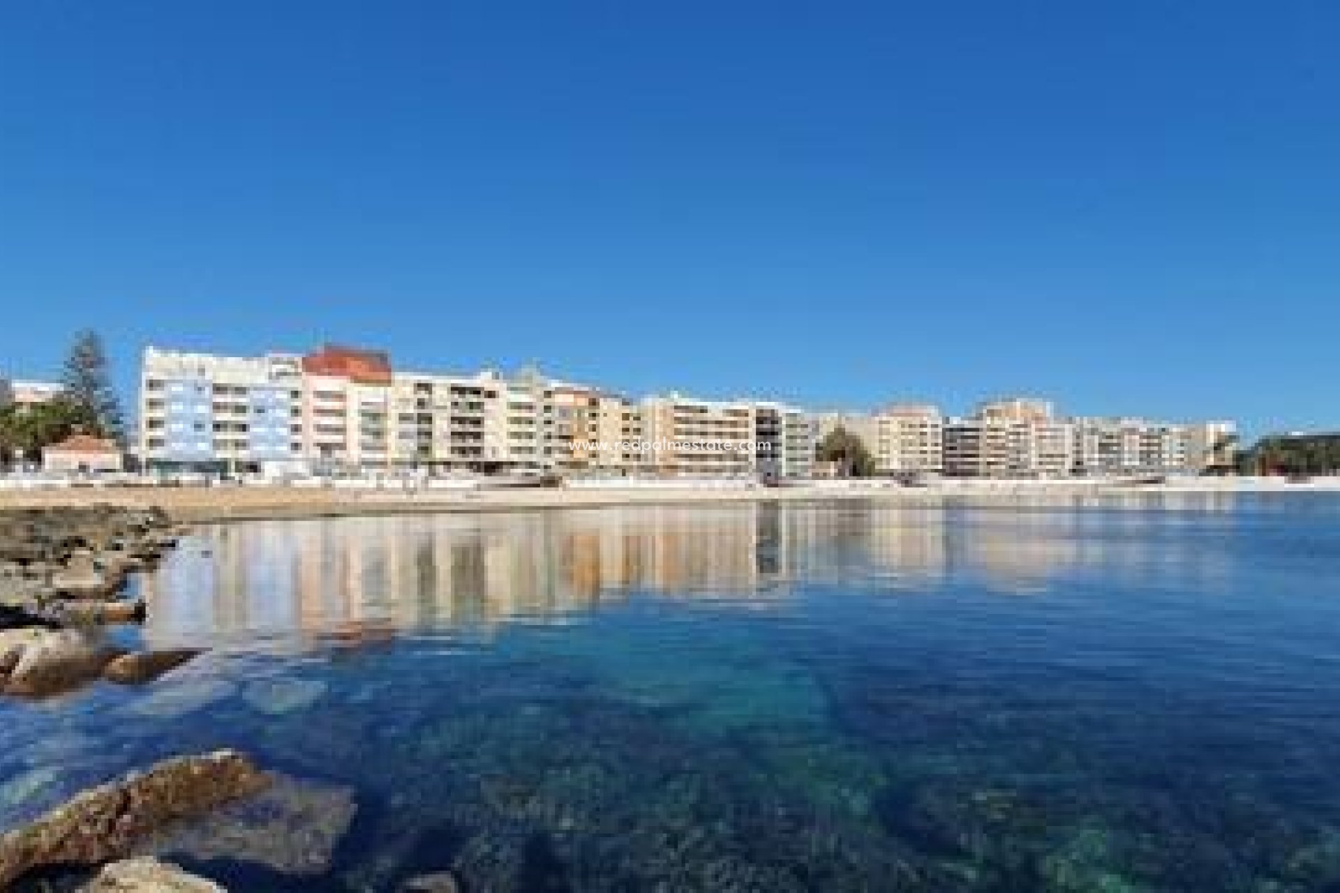 Reventa - Apartamento -
Torrevieja - Playa de los Locos