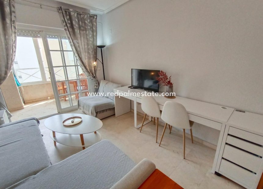 Reventa - Apartamento -
Torrevieja - Playa de los Locos