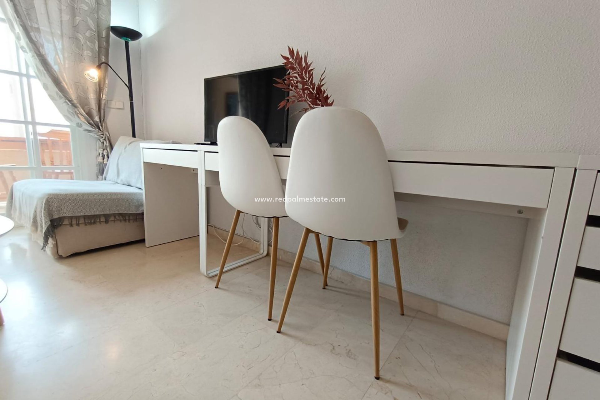 Reventa - Apartamento -
Torrevieja - Playa de los Locos