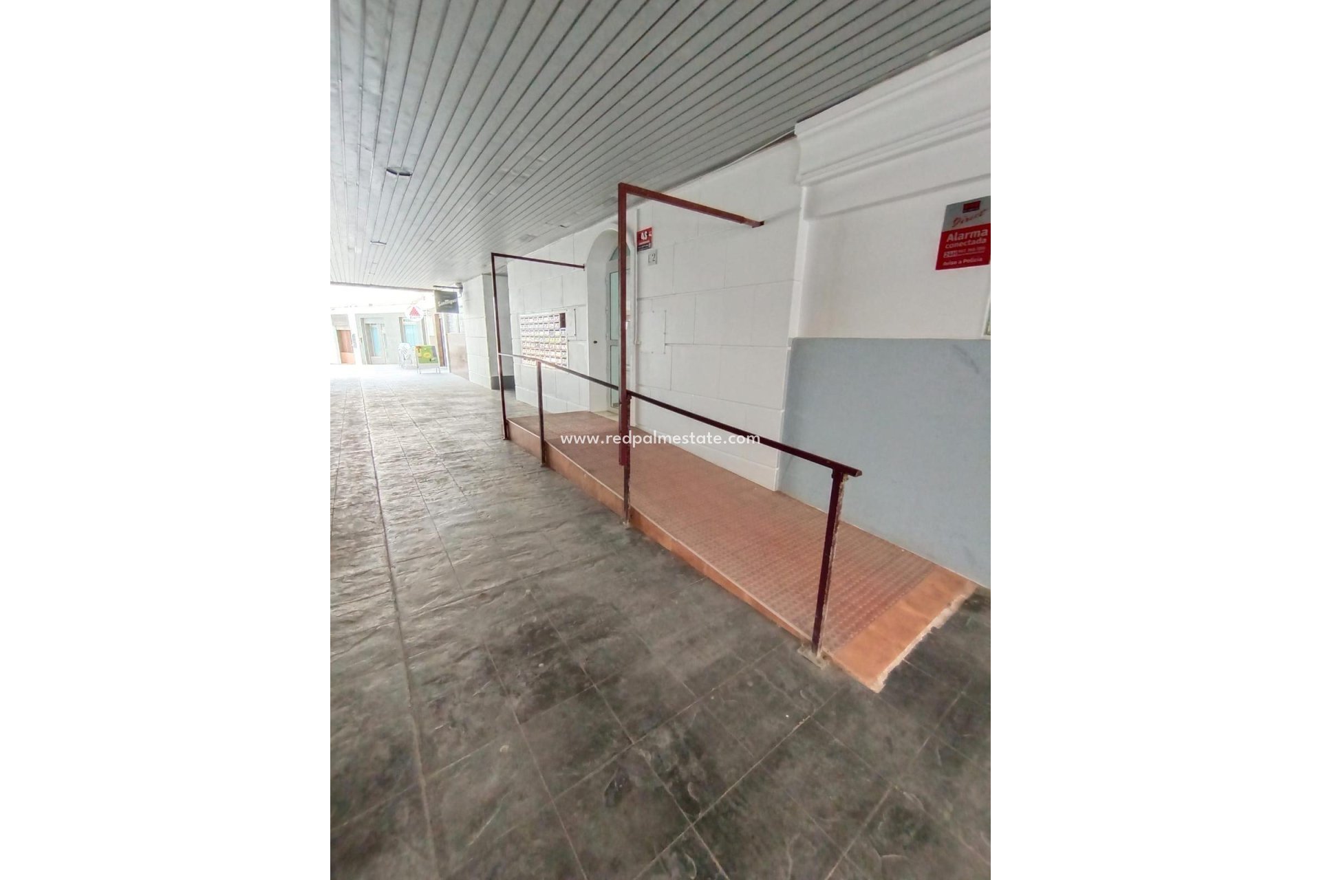 Reventa - Apartamento -
Torrevieja - Playa de los Locos