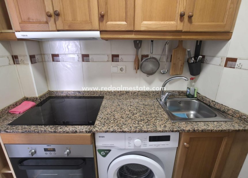 Reventa - Apartamento -
Torrevieja - Playa de los Locos