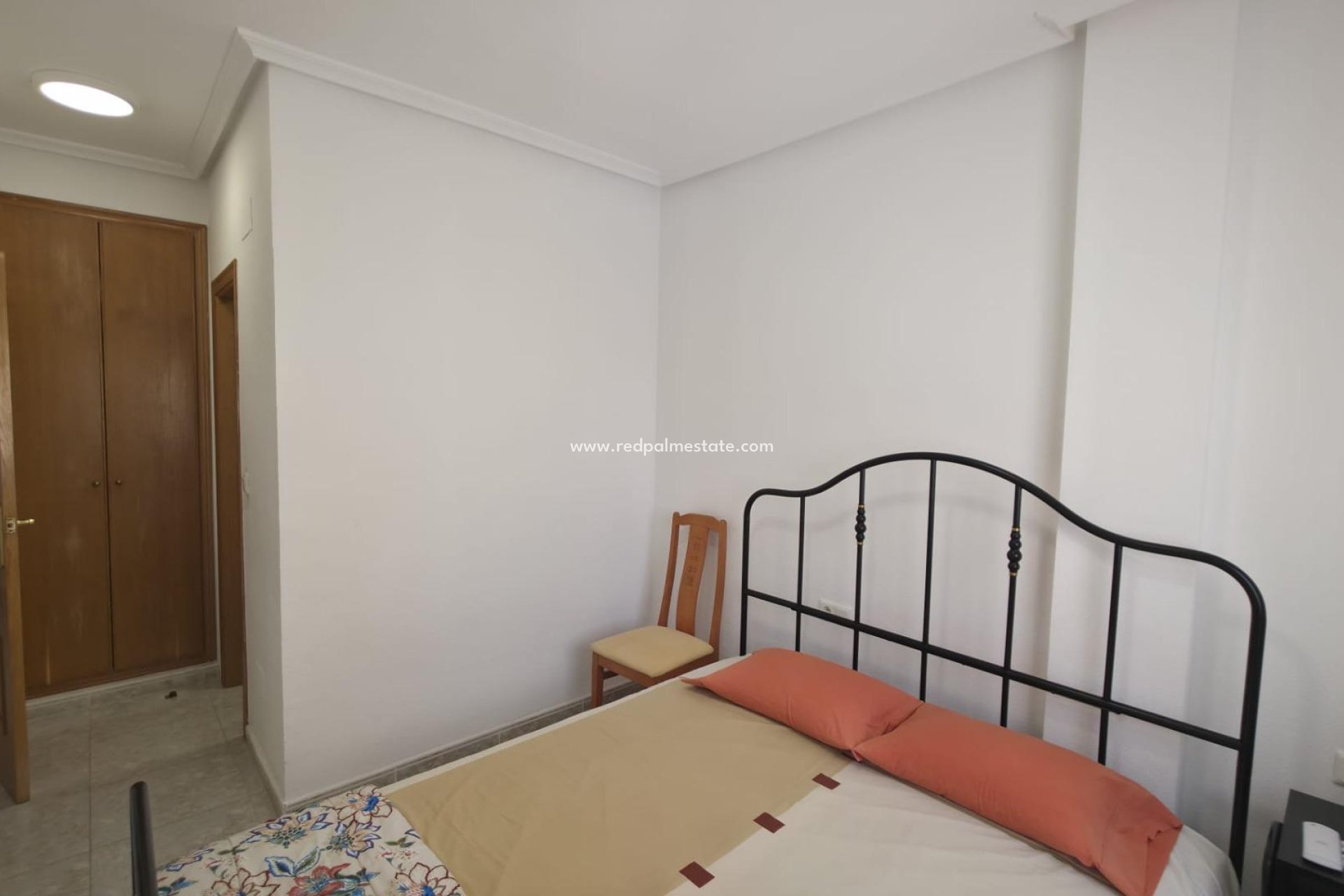 Reventa - Apartamento -
Torrevieja - Playa de los Locos