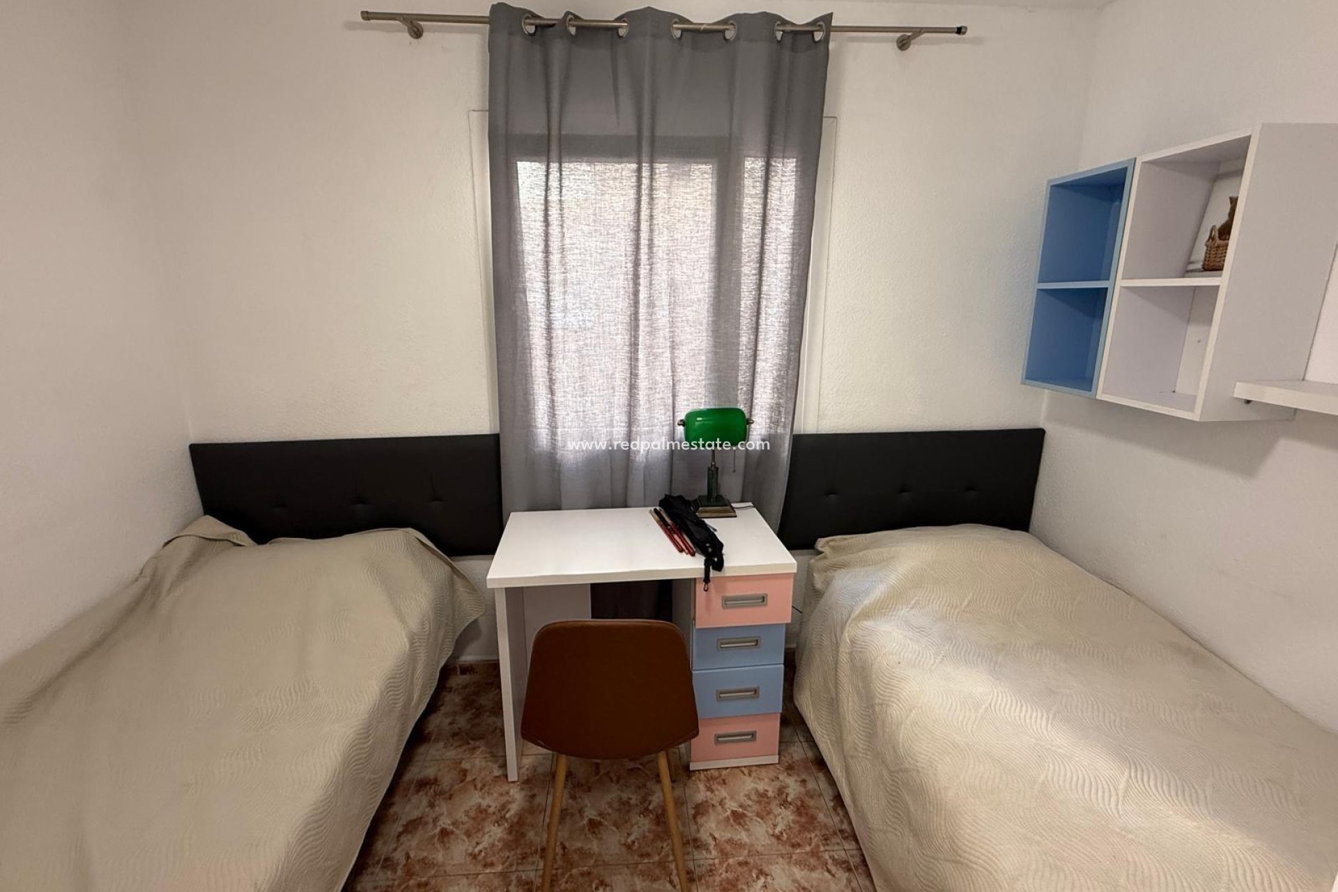 Reventa - Apartamento -
Torrevieja - Playa de los Locos