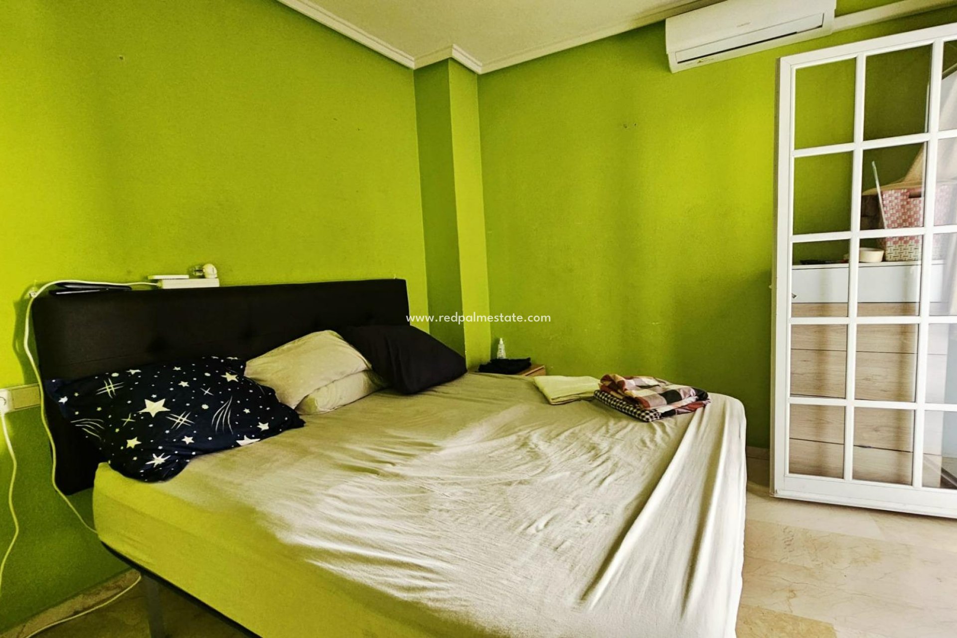 Reventa - Apartamento -
Torrevieja - Playa de los Locos
