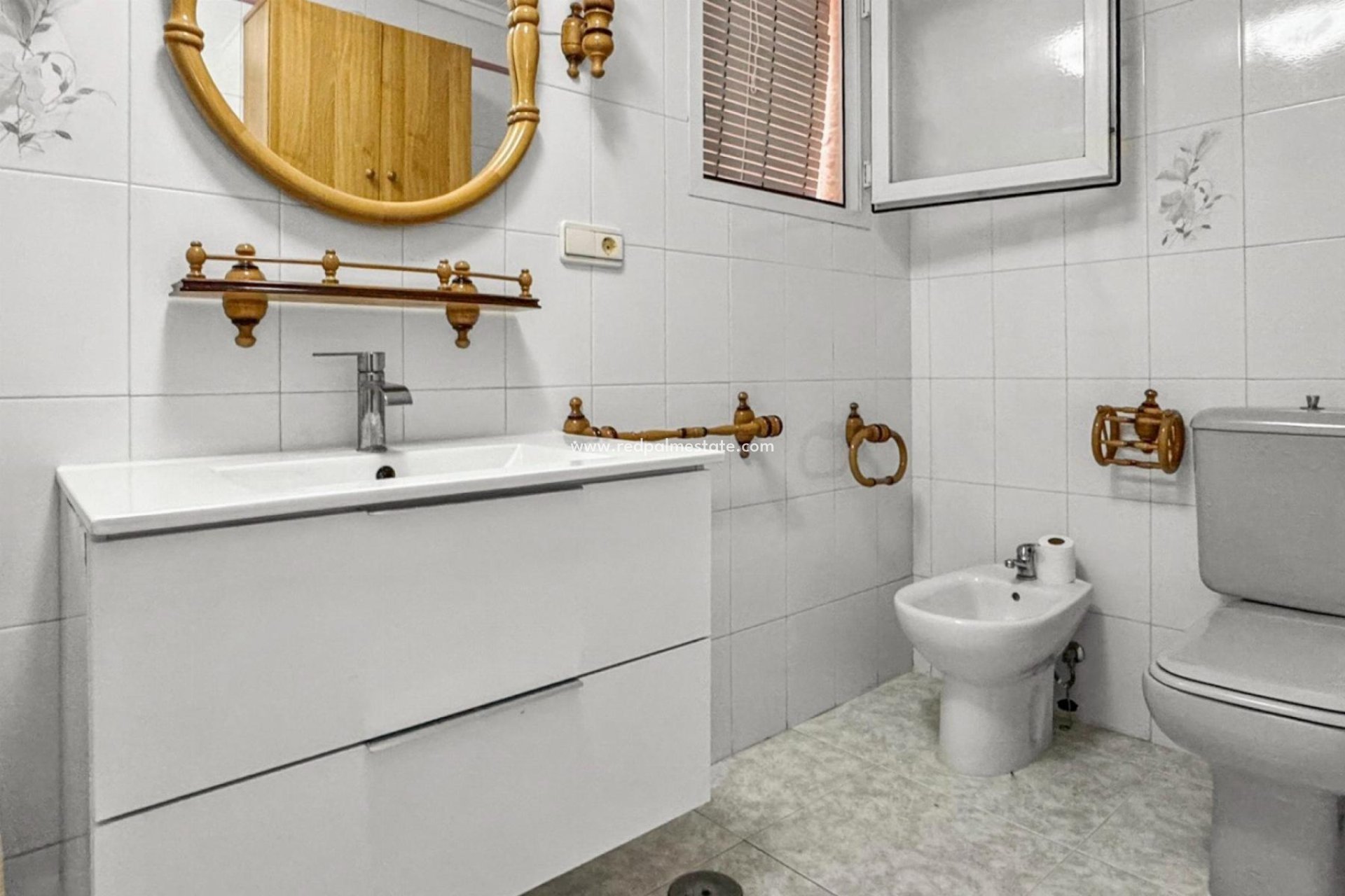 Reventa - Apartamento -
Torrevieja - Playa de los Locos