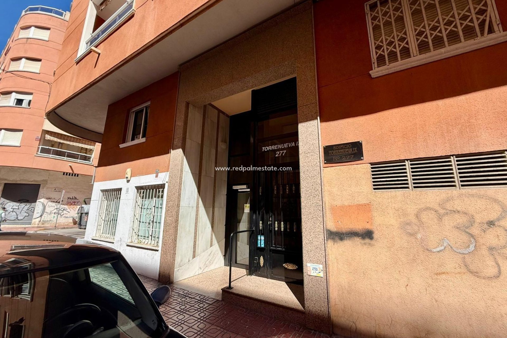 Reventa - Apartamento -
Torrevieja - Playa de los Locos