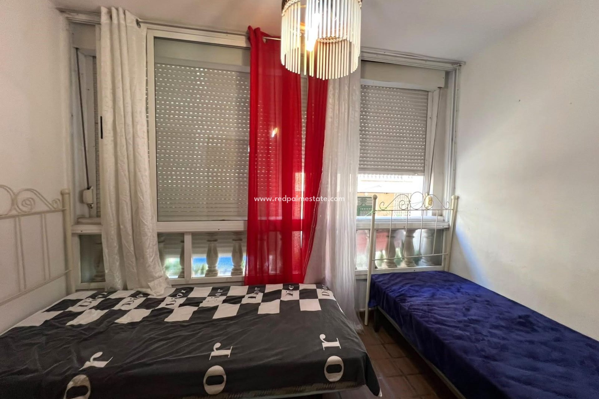 Reventa - Apartamento -
Torrevieja - Playa de los Locos