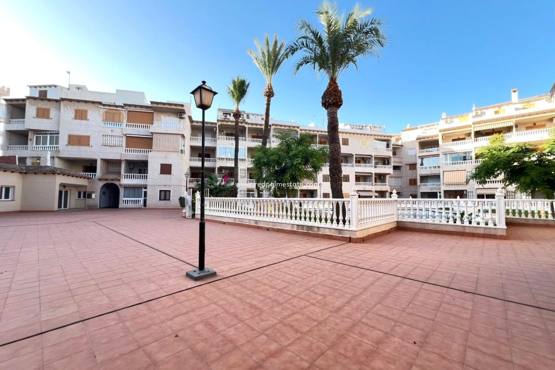 Reventa - Apartamento -
Torrevieja - Playa de los Locos