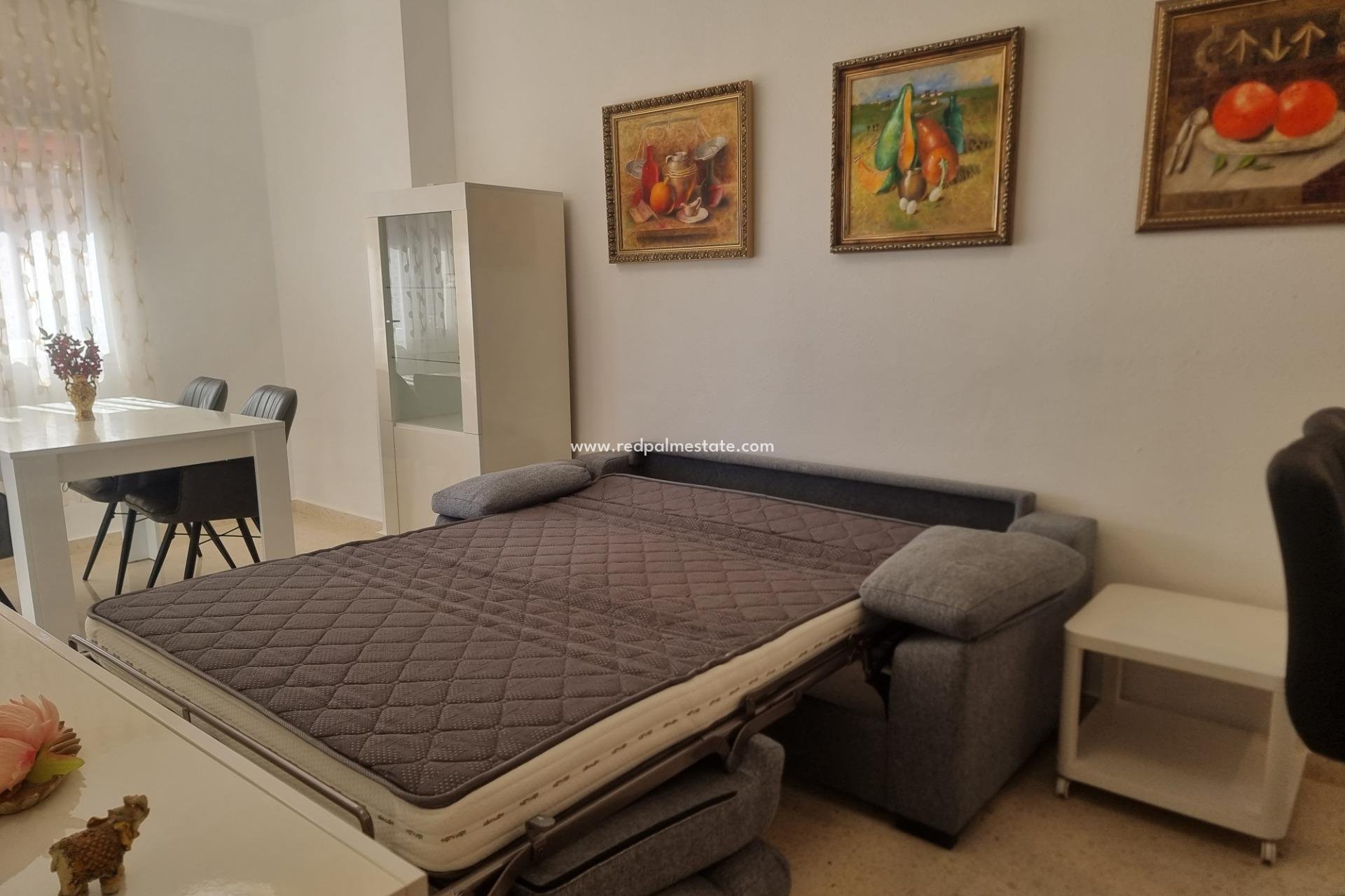 Reventa - Apartamento -
Torrevieja - Playa de los Locos