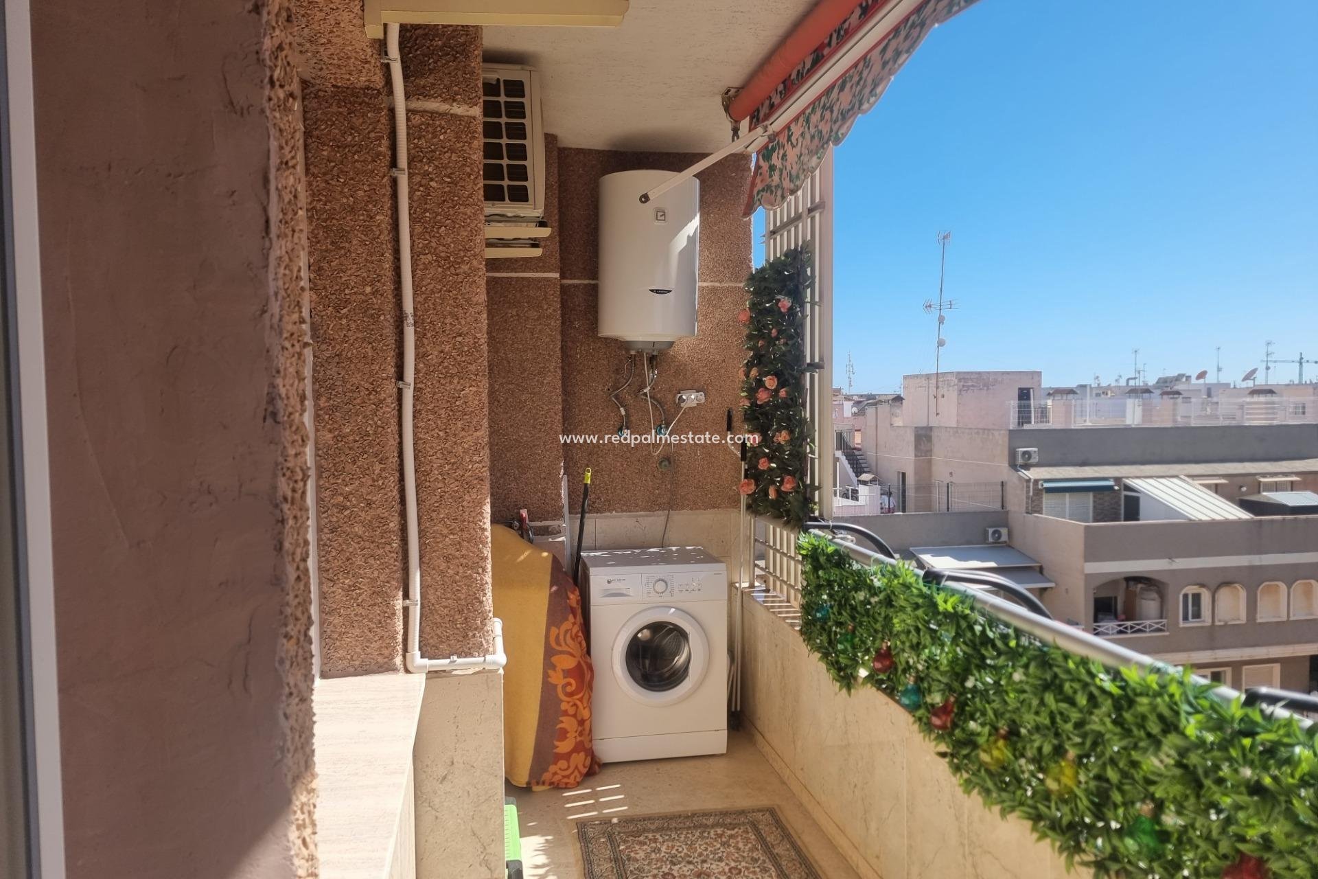 Reventa - Apartamento -
Torrevieja - Playa de los Locos