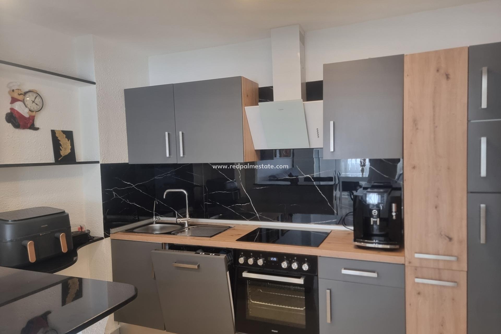 Reventa - Apartamento -
Torrevieja - Playa de los Locos