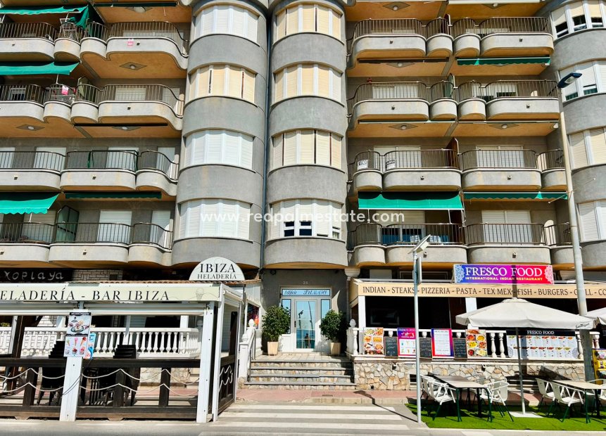 Reventa - Apartamento -
Torrevieja - Playa de los Locos