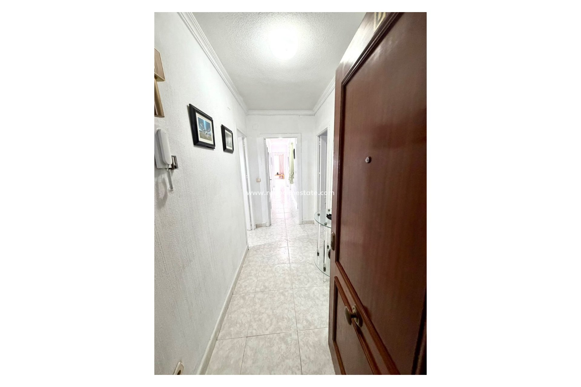Reventa - Apartamento -
Torrevieja - Playa de los Locos