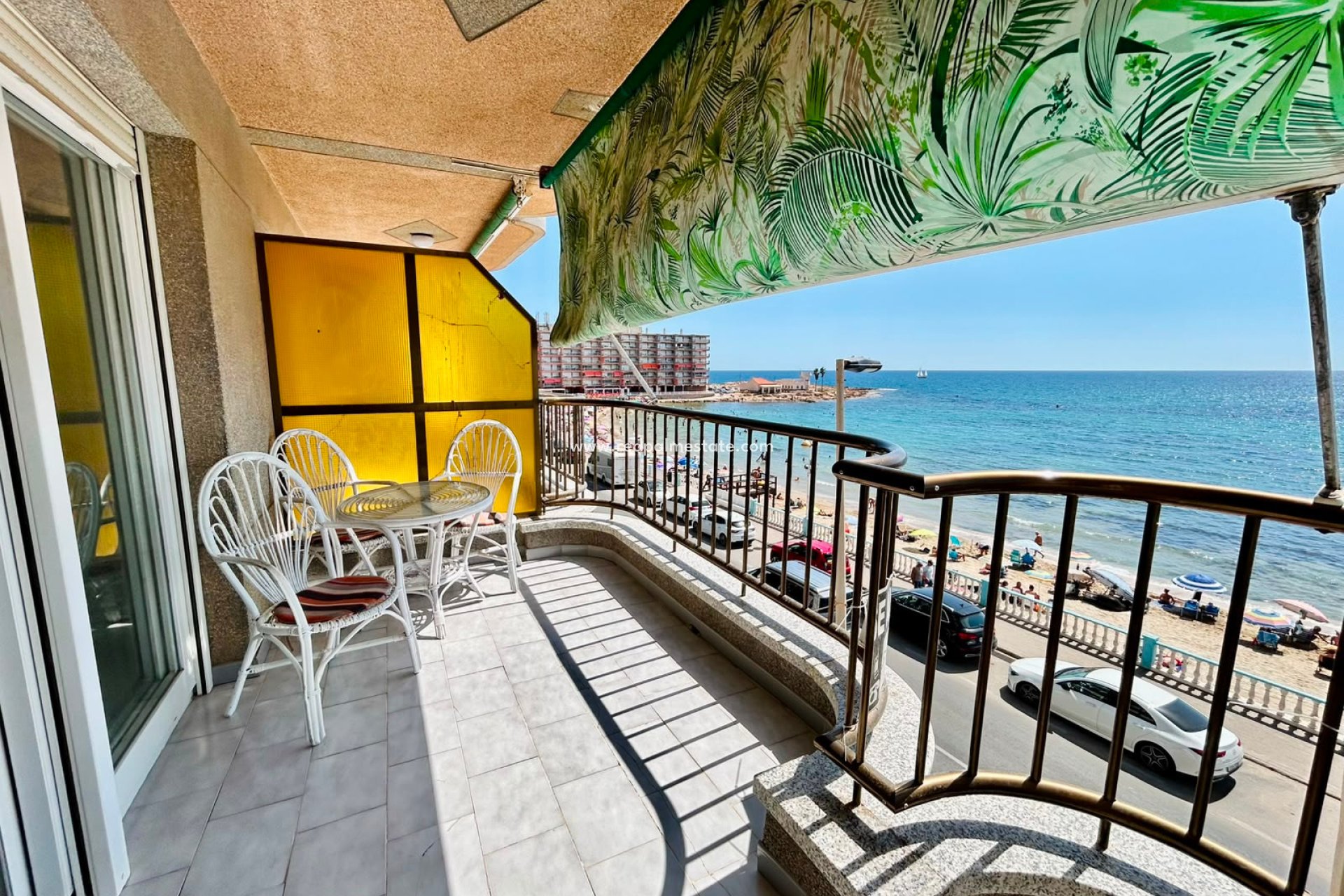 Reventa - Apartamento -
Torrevieja - Playa de los Locos
