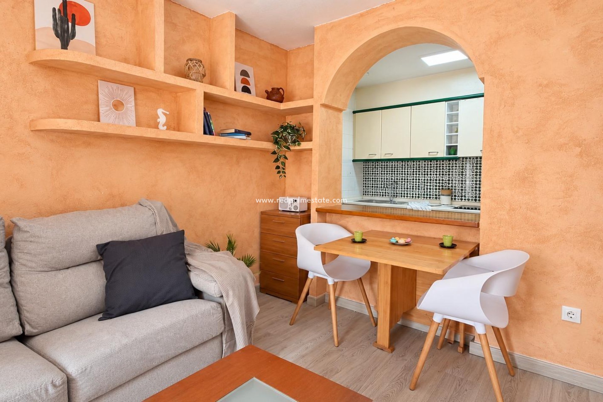 Reventa - Apartamento -
Torrevieja - Playa de los Locos