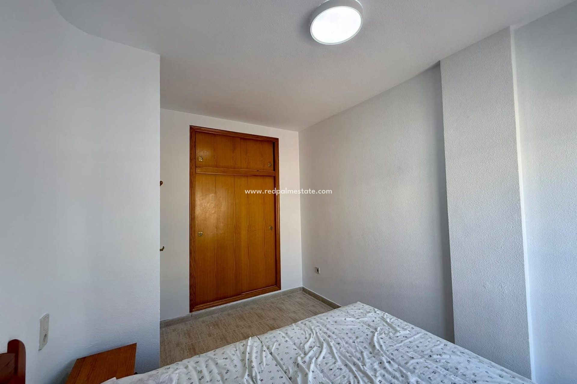Reventa - Apartamento -
Torrevieja - Playa de los Locos