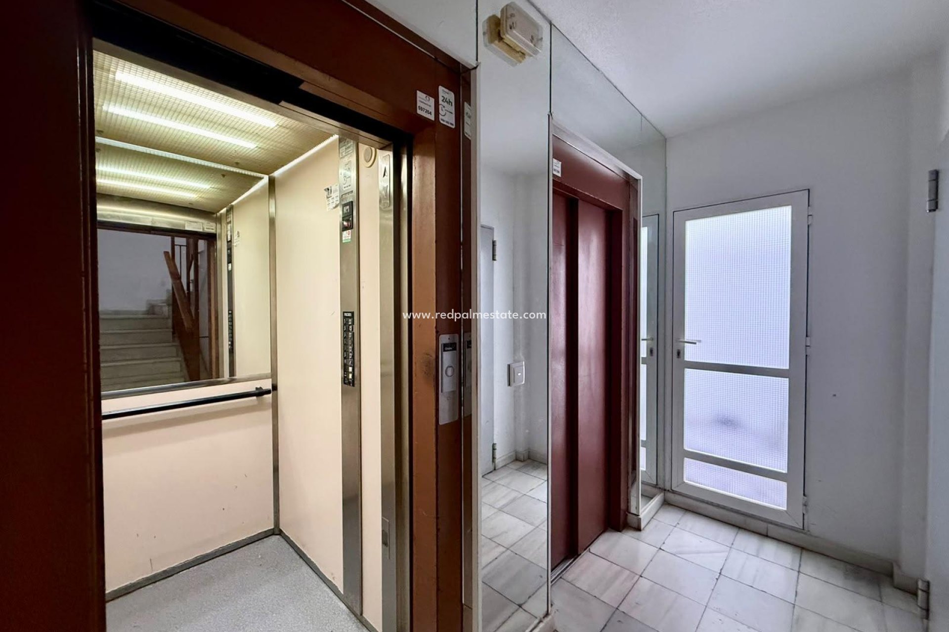 Reventa - Apartamento -
Torrevieja - Playa de los Locos