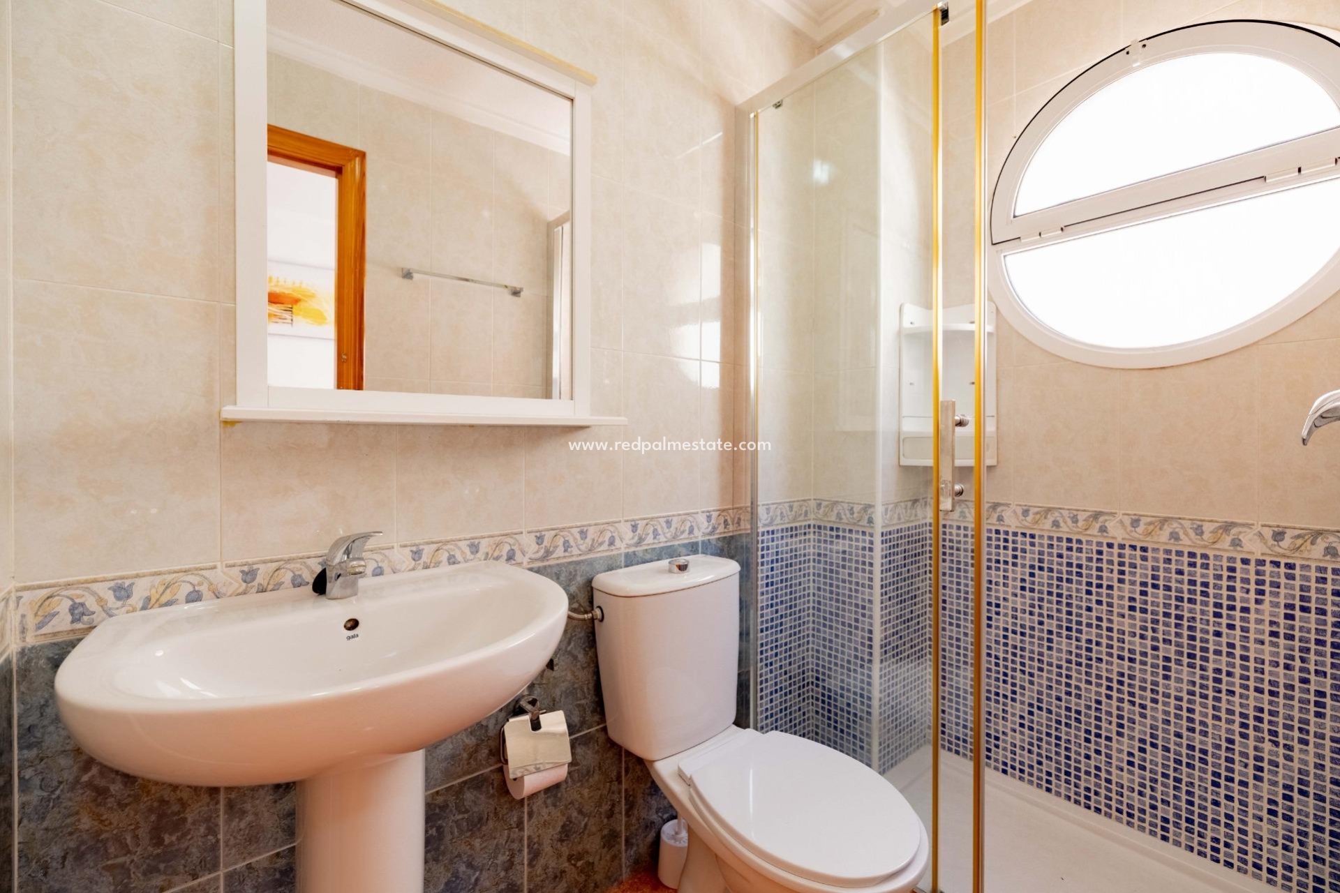 Reventa - Apartamento -
Torrevieja - Playa de los Locos