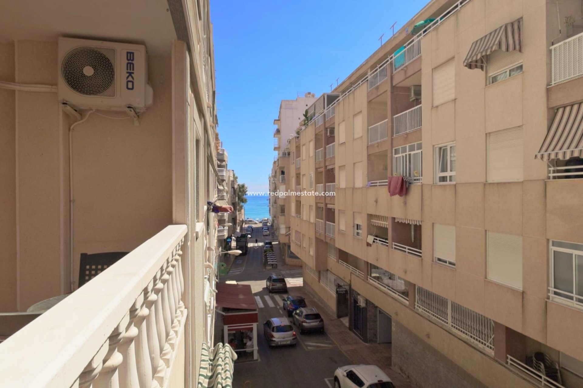 Reventa - Apartamento -
Torrevieja - Playa de los Locos