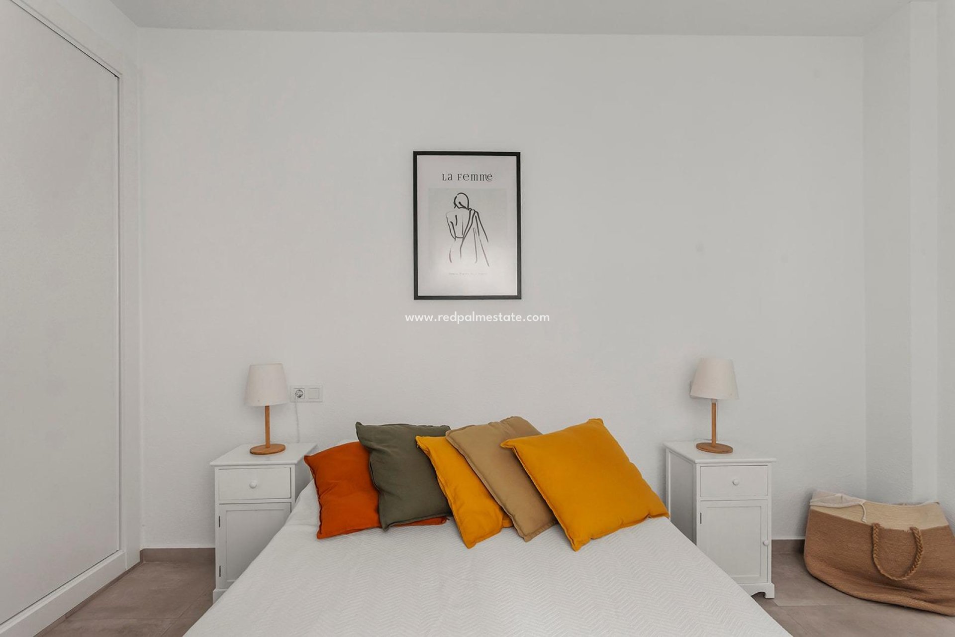Reventa - Apartamento -
Torrevieja - Playa de los Locos