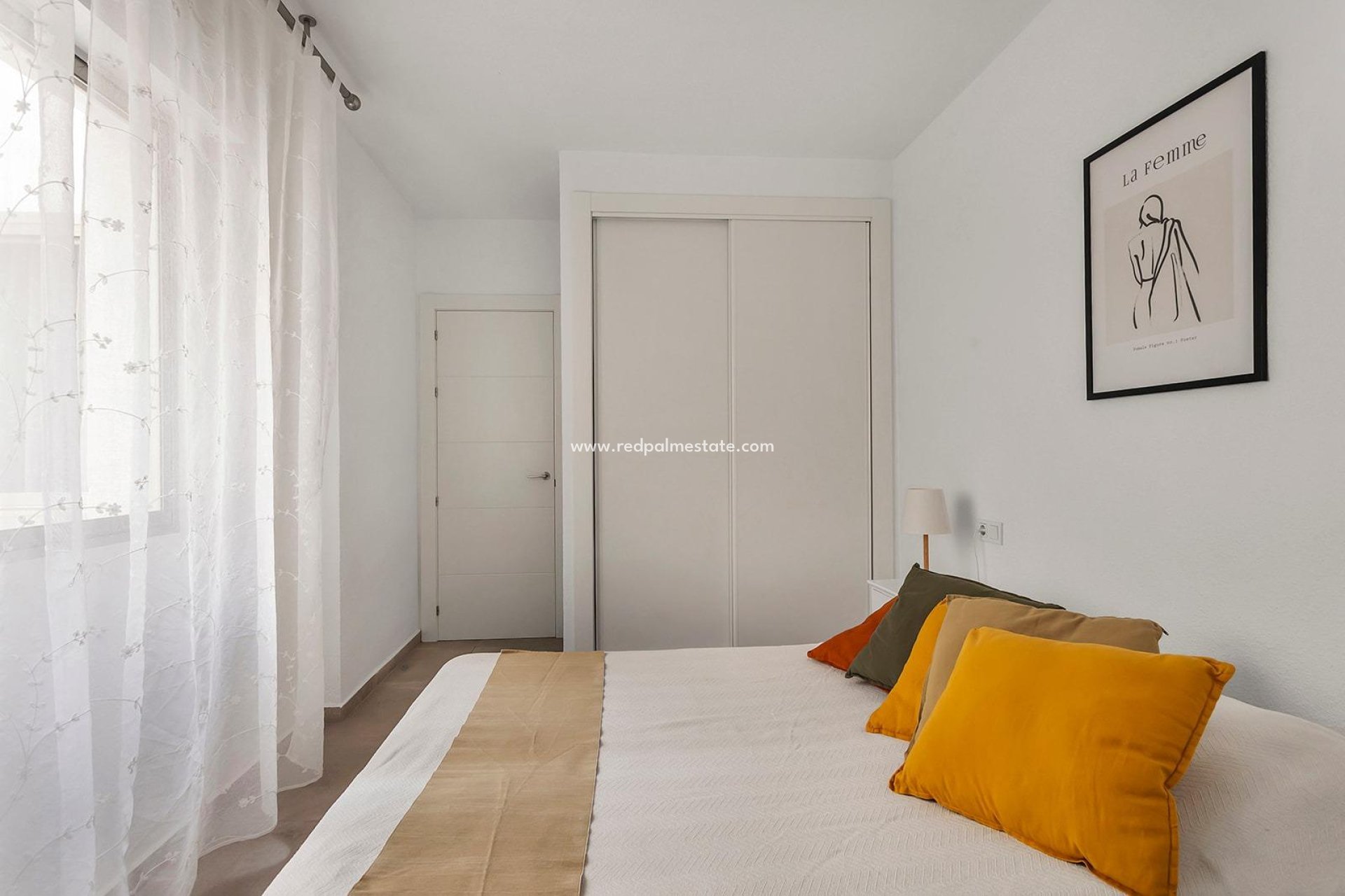 Reventa - Apartamento -
Torrevieja - Playa de los Locos