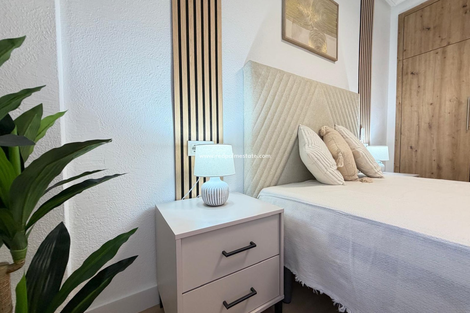 Reventa - Apartamento -
Torrevieja - Playa de los Locos