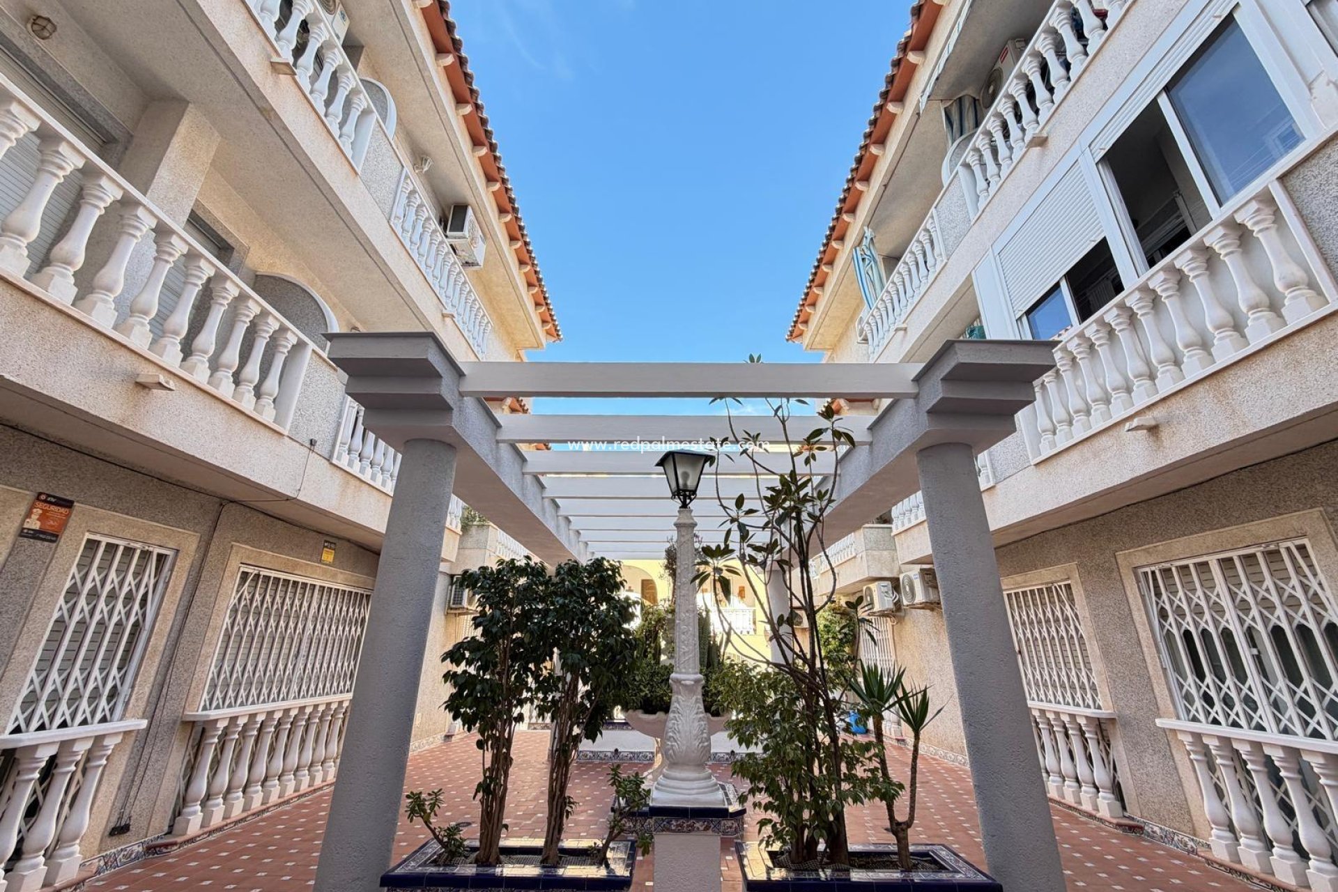 Reventa - Apartamento -
Torrevieja - Playa de los Locos