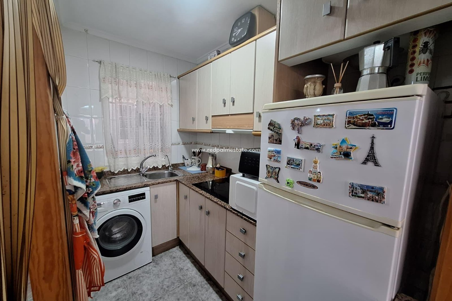 Reventa - Apartamento -
Torrevieja - Playa de los Locos