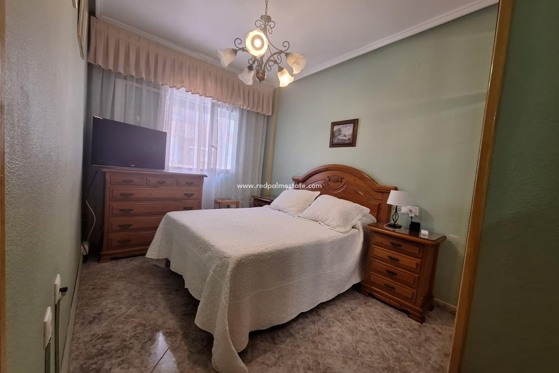 Reventa - Apartamento -
Torrevieja - Playa de los Locos