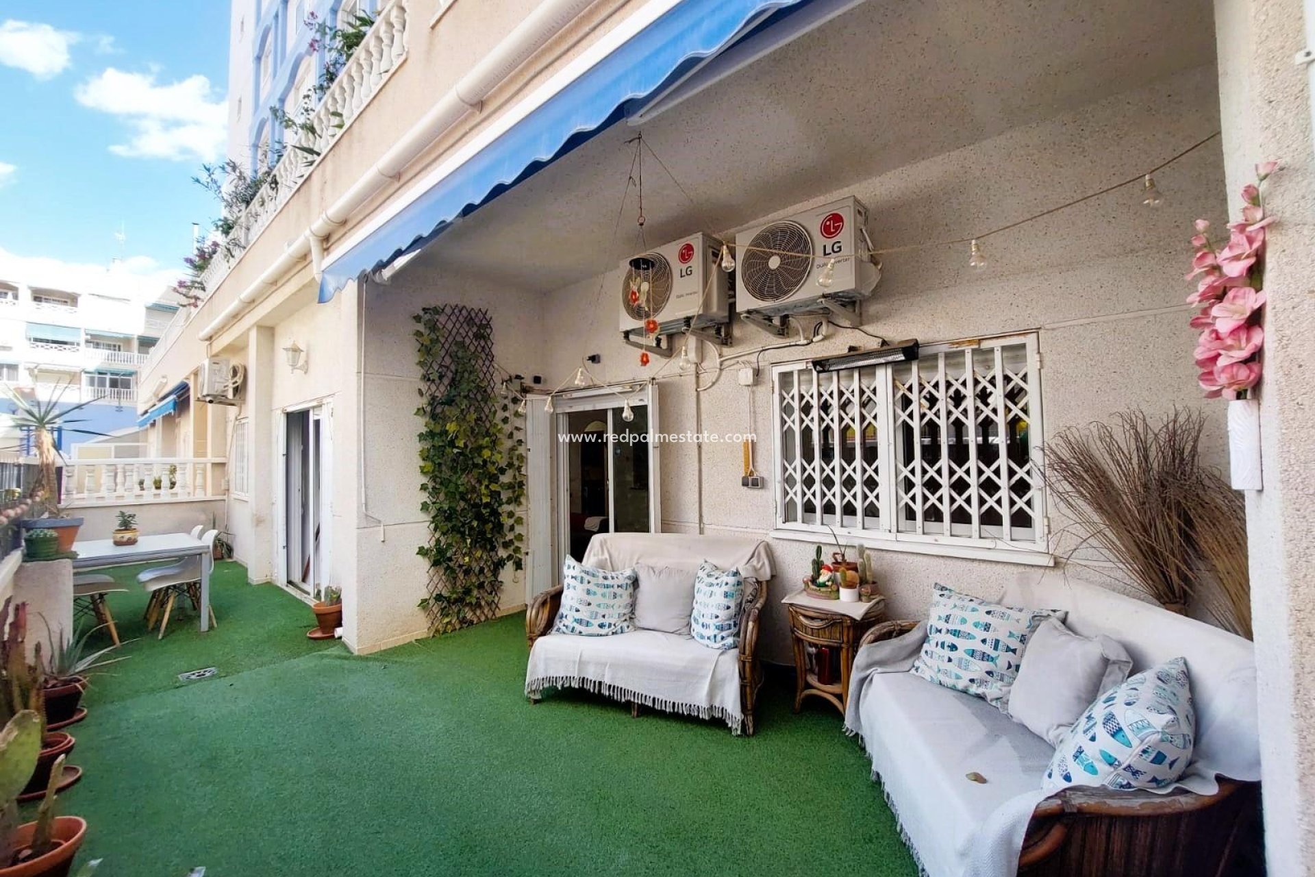 Reventa - Apartamento -
Torrevieja - Playa de los locos