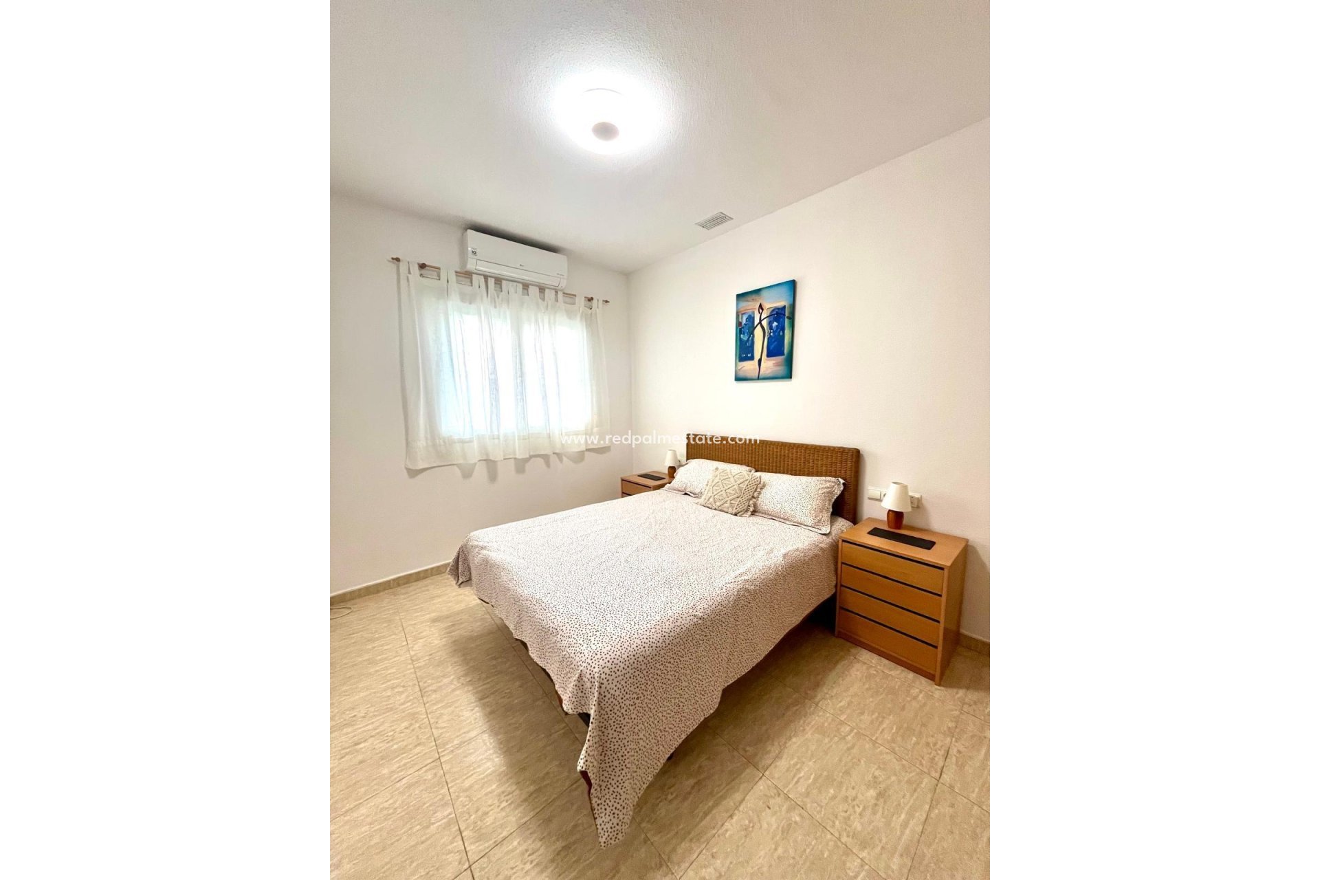 Reventa - Apartamento -
Torrevieja - Playa de los locos