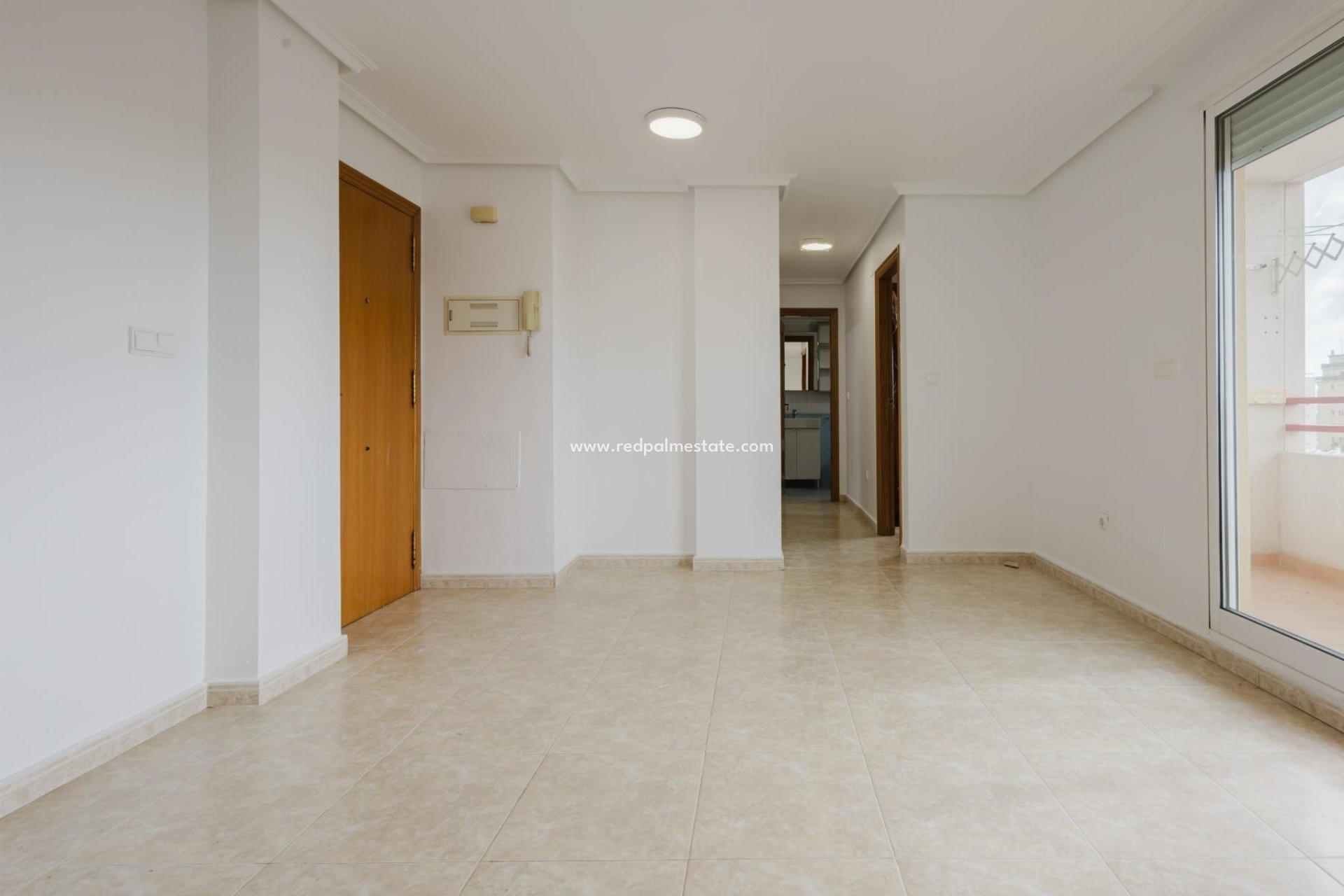 Reventa - Apartamento -
Torrevieja - Playa de los locos