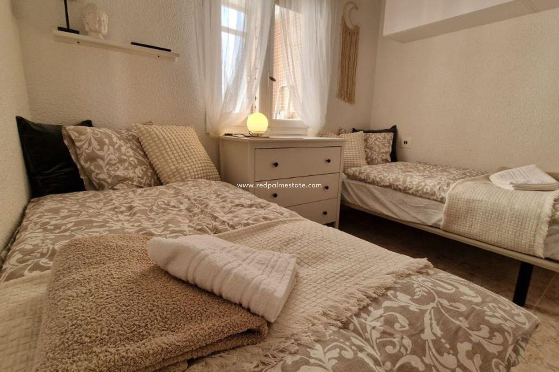 Reventa - Apartamento -
Torrevieja - Playa de los Locos