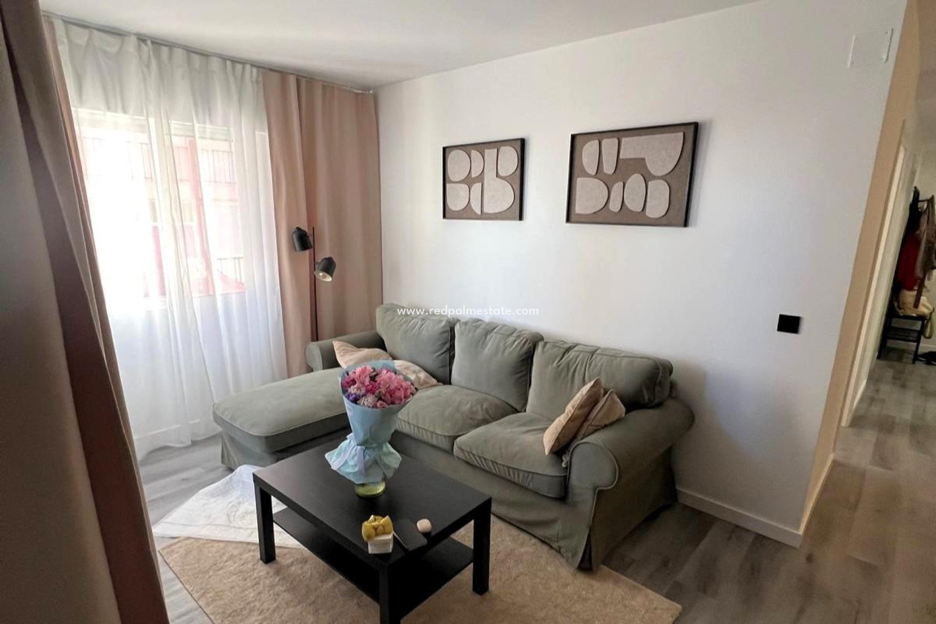 Reventa - Apartamento -
Torrevieja - Playa de los Locos