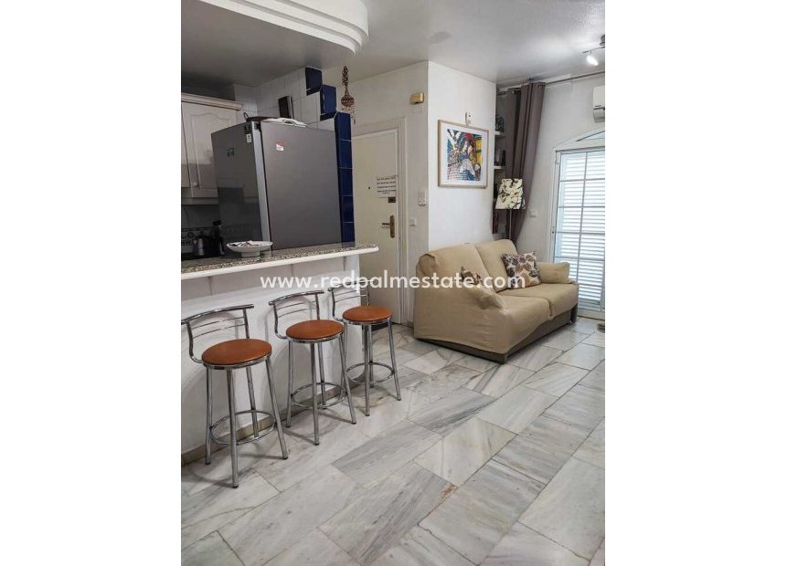 Reventa - Apartamento -
Torrevieja - Playa de los Locos